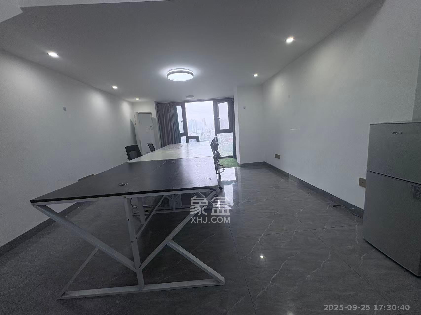 振业城三期  2室2厅1卫    2100.0元/月室内图