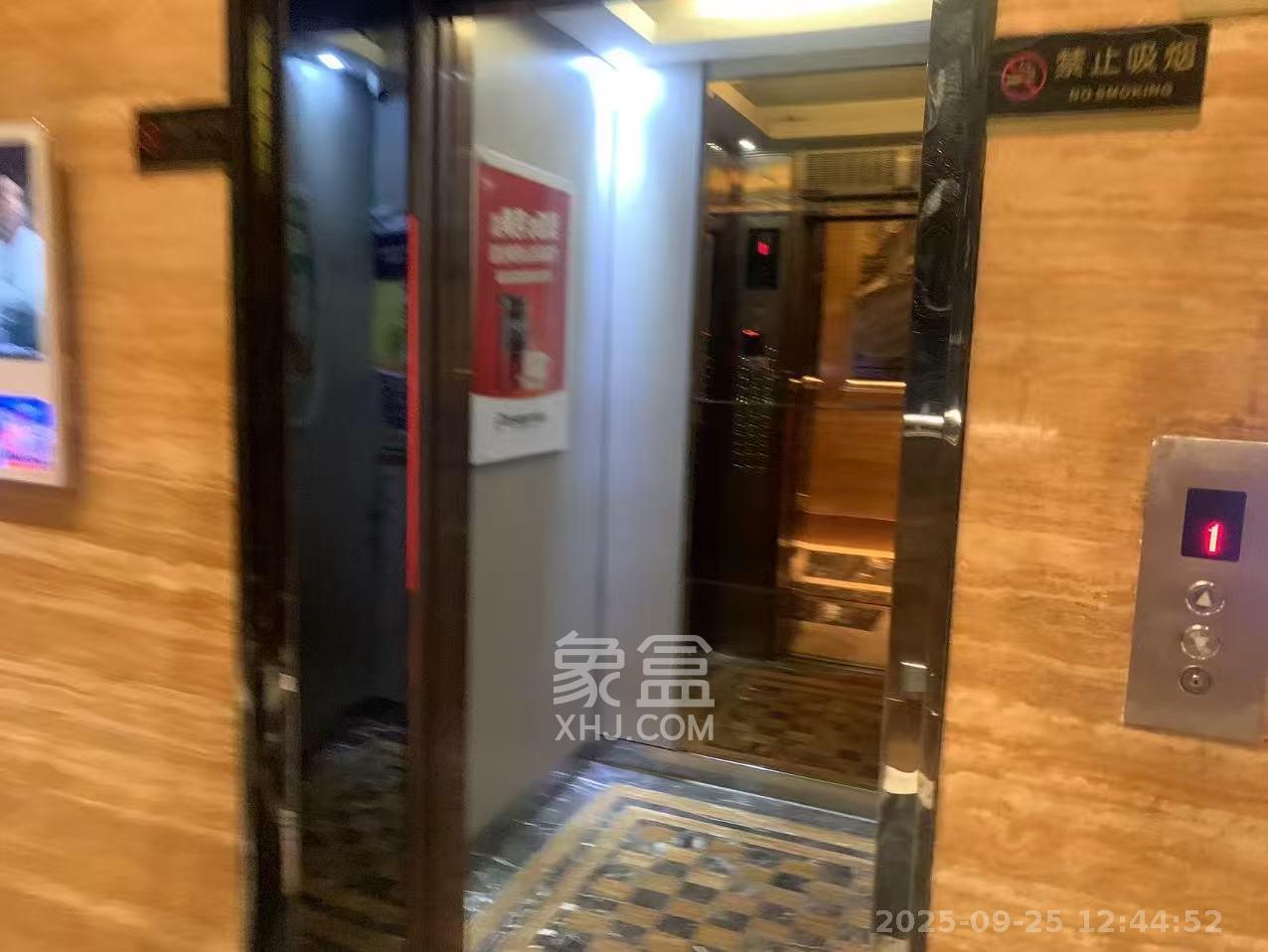 融科檀香山(融科紫檀、香山国际) 1室1厅1卫 1500.0元/月 融科檀香山(融科紫檀、香山国际) 1室1厅1卫 1500.0元/月室内图