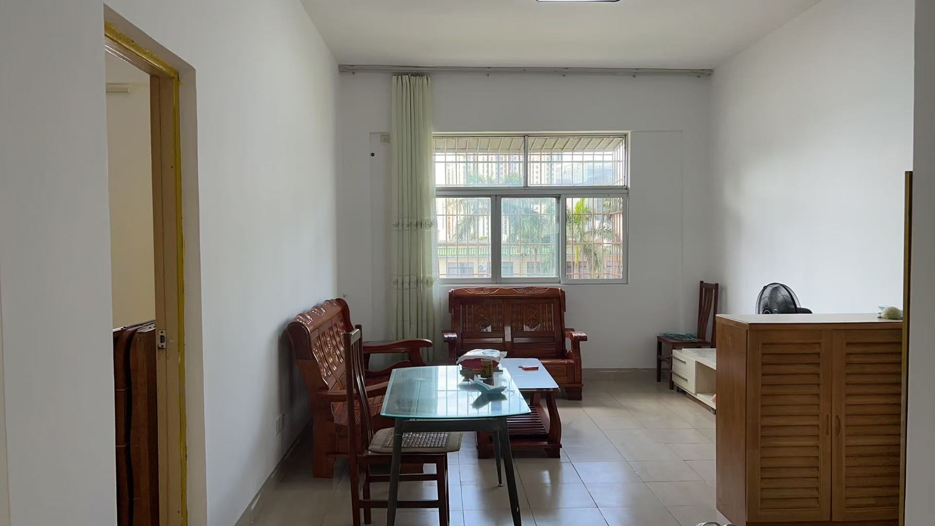 南航部队宿舍(南航小区) 3室1厅1卫 2000.0元/月 南航部队宿舍(南航小区) 3室1厅1卫 2000.0元/月室内图