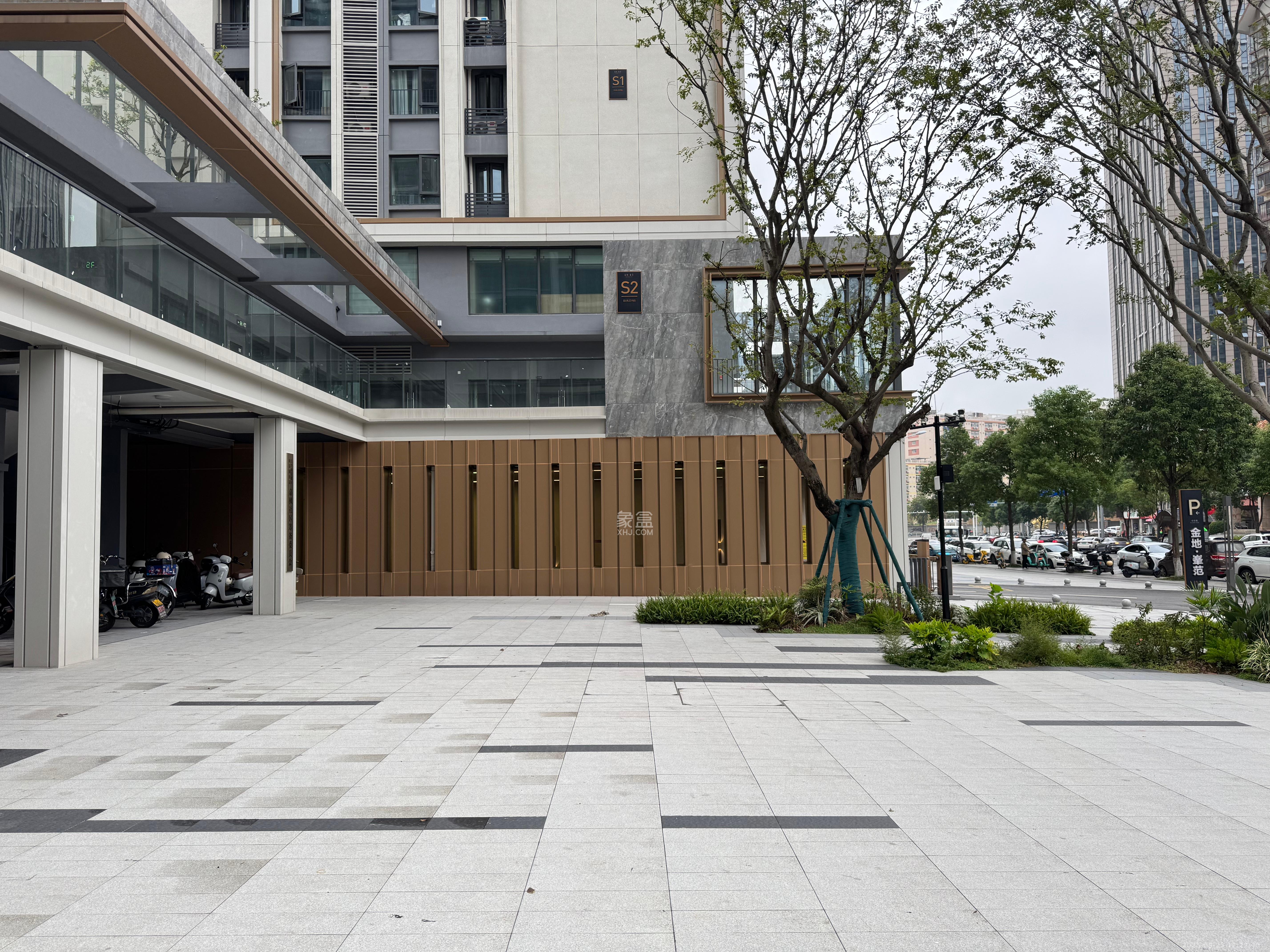 金地峯范   58.0㎡      8000.0元/月