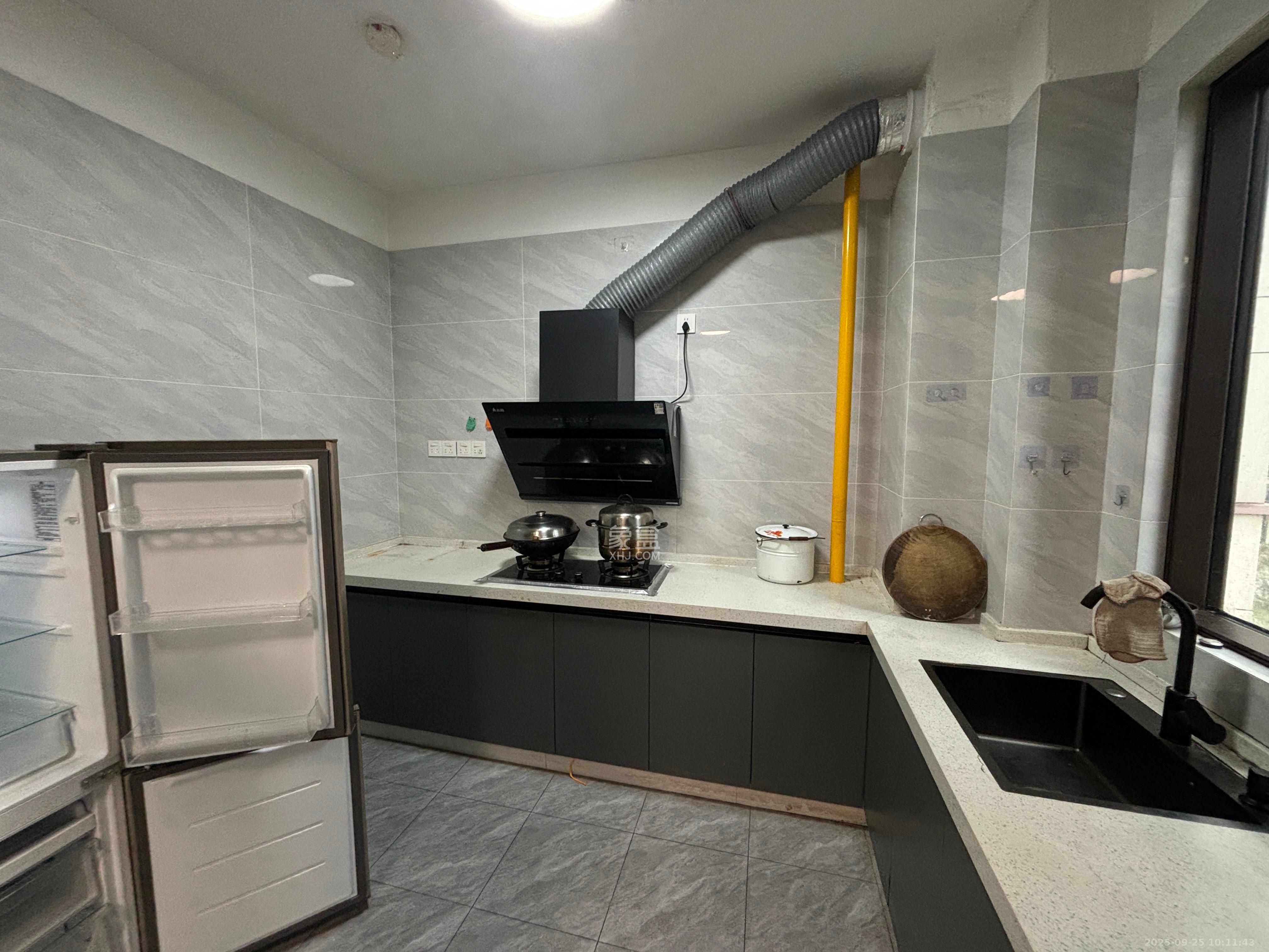 花桥禧新城 4室2厅2卫 3500.0元/月 花桥禧新城 4室2厅2卫 3500.0元/月室内图