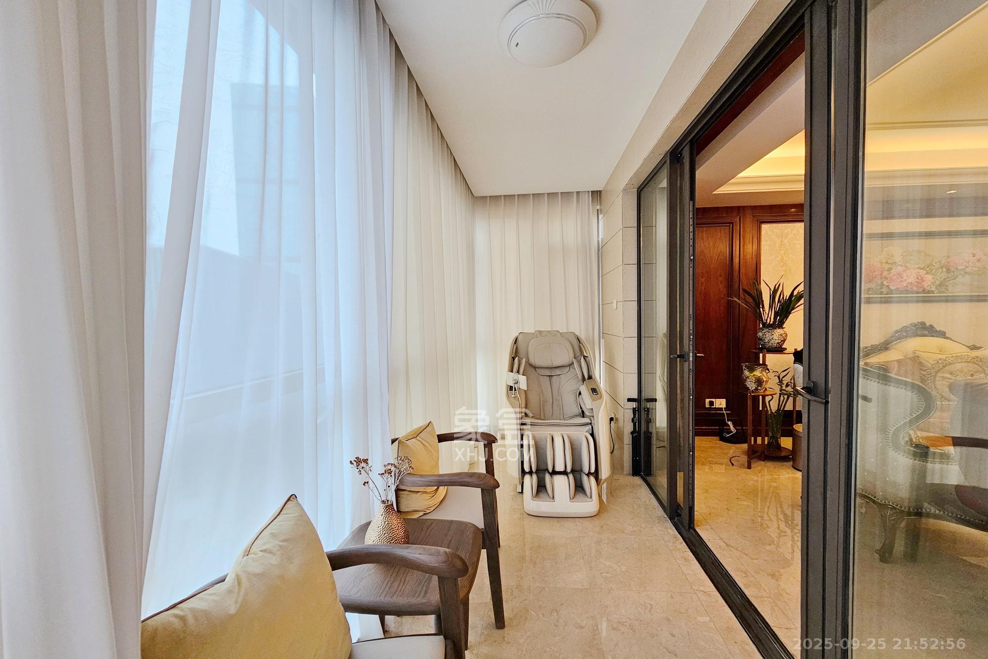 运达中央广场一、二期 3室2厅3卫 320.0万 运达中央广场一、二期 3室2厅3卫 320.0万阳台