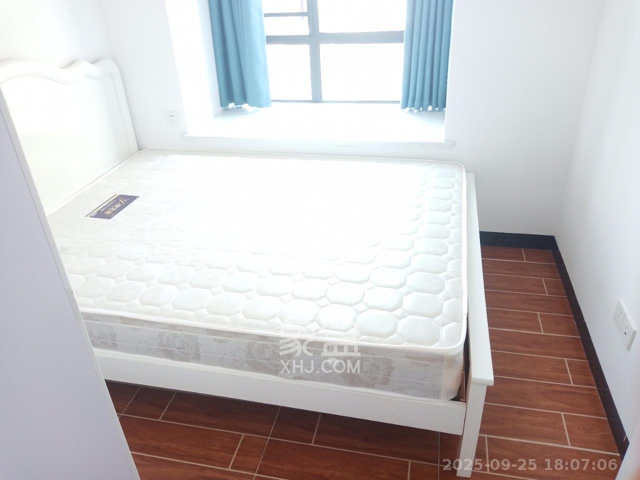 振业城三期  4室2厅2卫    3500.0元/月室内图