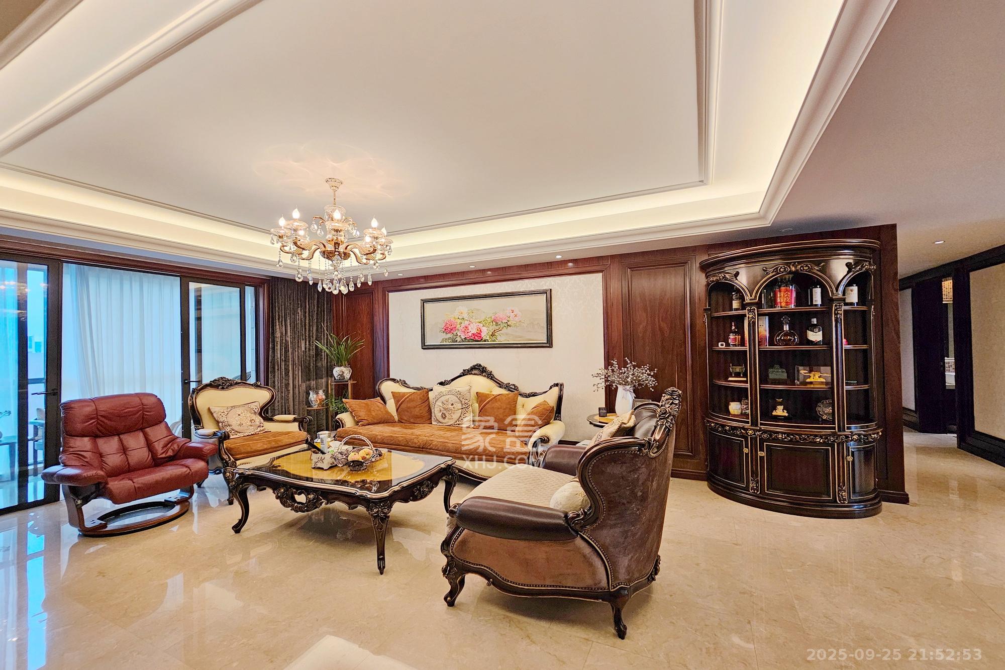 运达中央广场一、二期 3室2厅3卫 320.0万 运达中央广场一、二期 3室2厅3卫 320.0万客厅