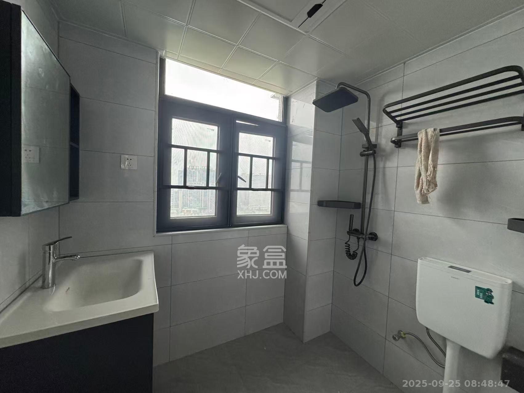 嘉雨东苑  2室2厅1卫    3200.0元/月室内图