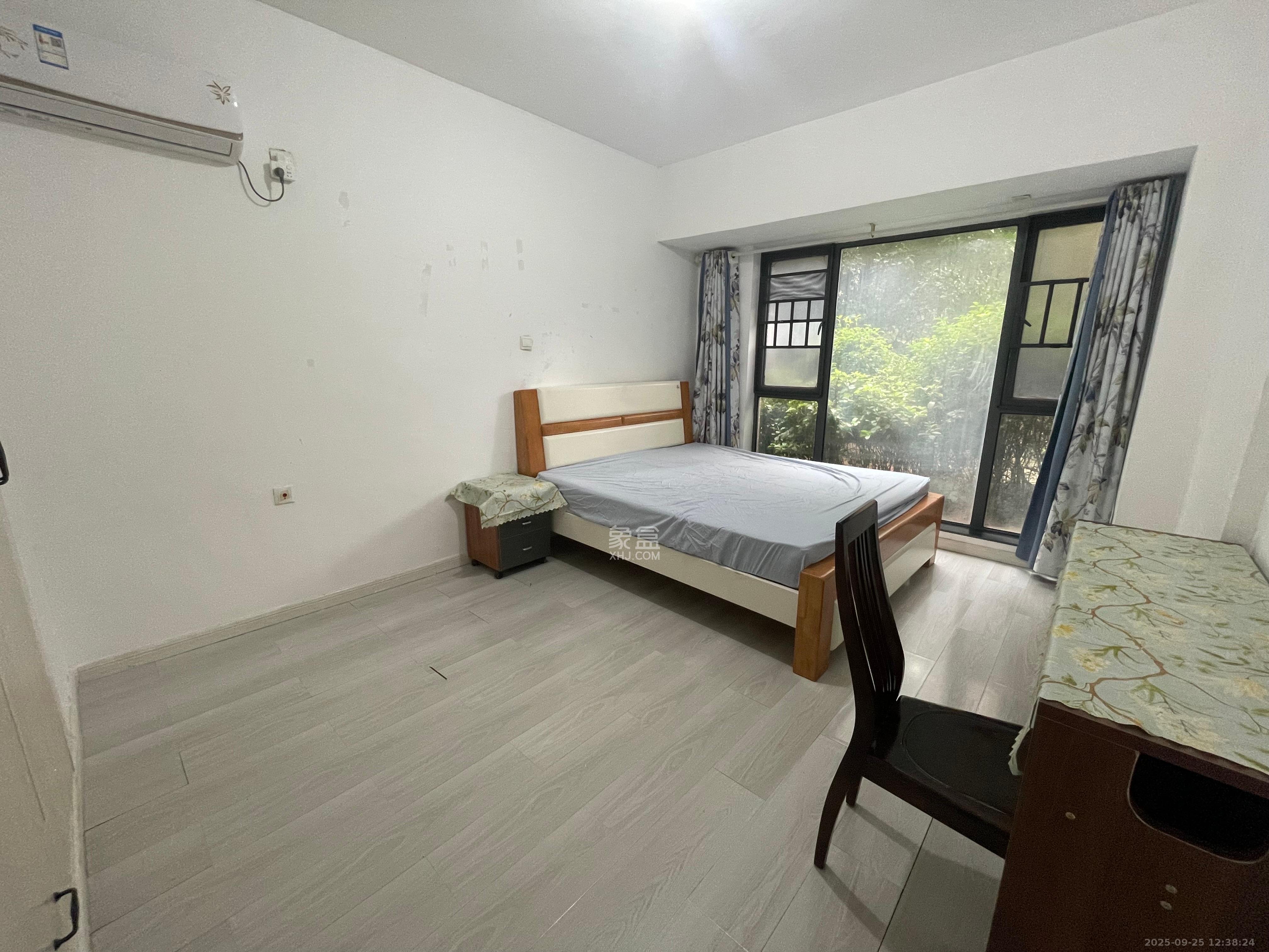 中城丽景香山园  2室1厅1卫   2600.00元/月室内图