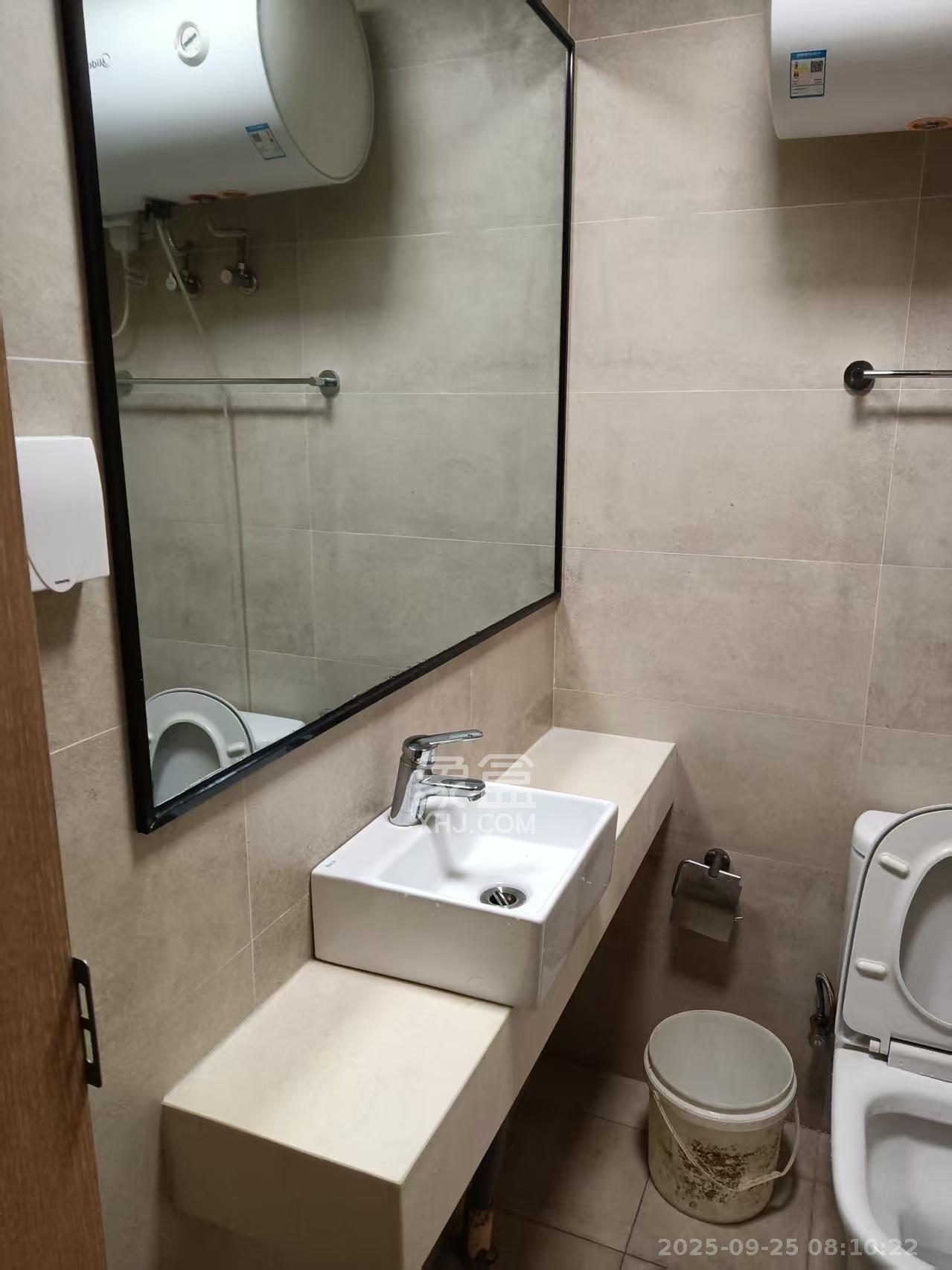 兰亭湾畔 1室1厅1卫 1000.0元/月 兰亭湾畔 1室1厅1卫 1000.0元/月室内图