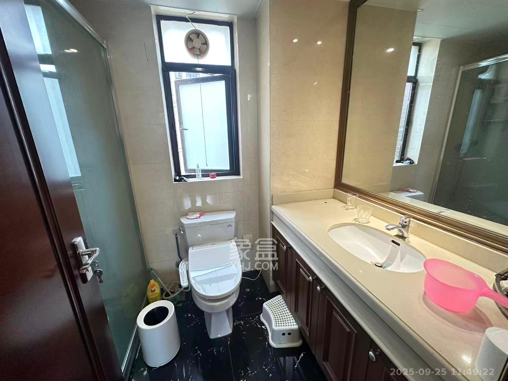 中海国际三期 1室2厅2卫 2600.0元/月 中海国际三期 1室2厅2卫 2600.0元/月室内图