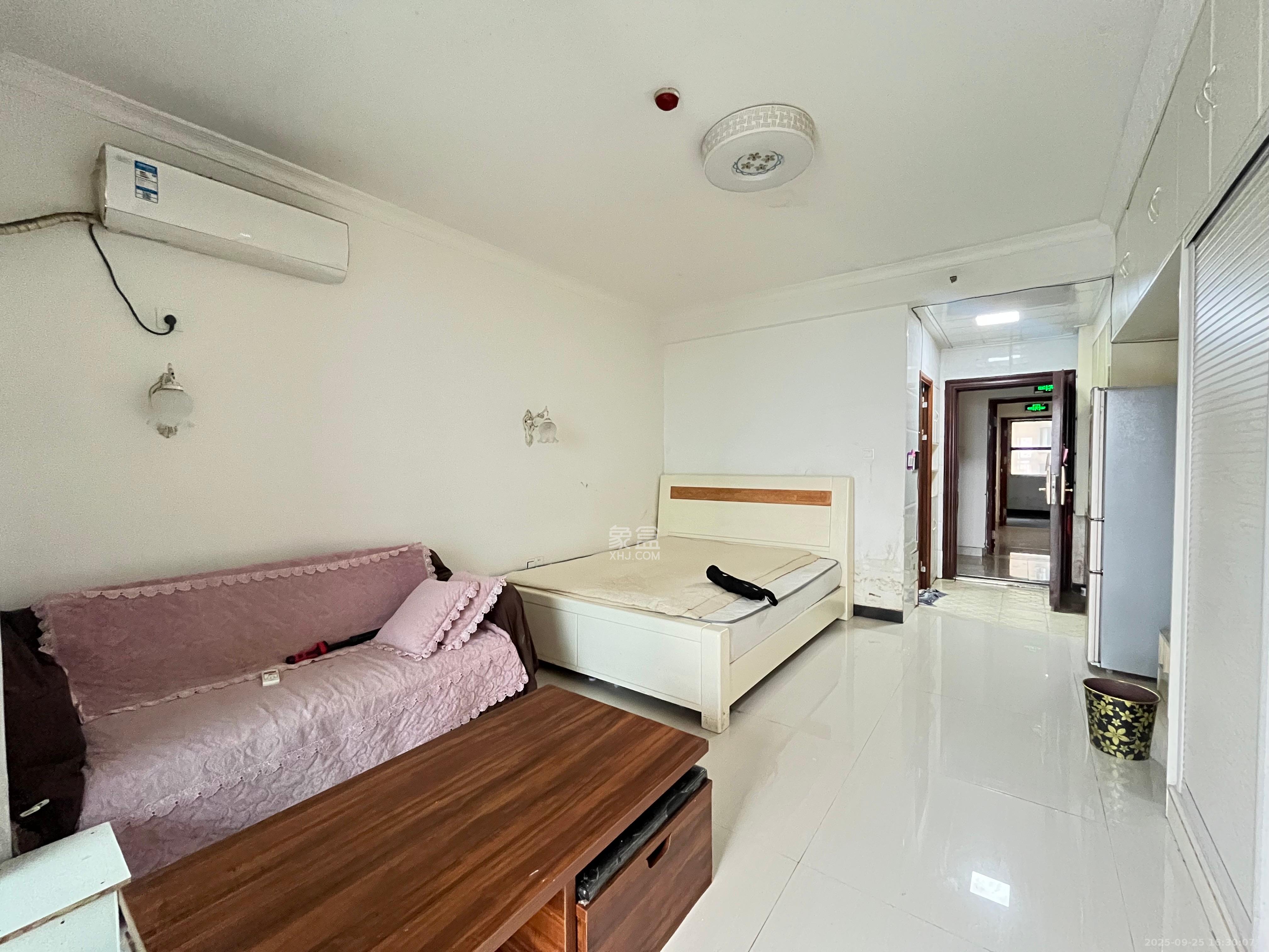 中一九骏（枫桥苑）  1室1厅1卫    1800.0元/月室内图