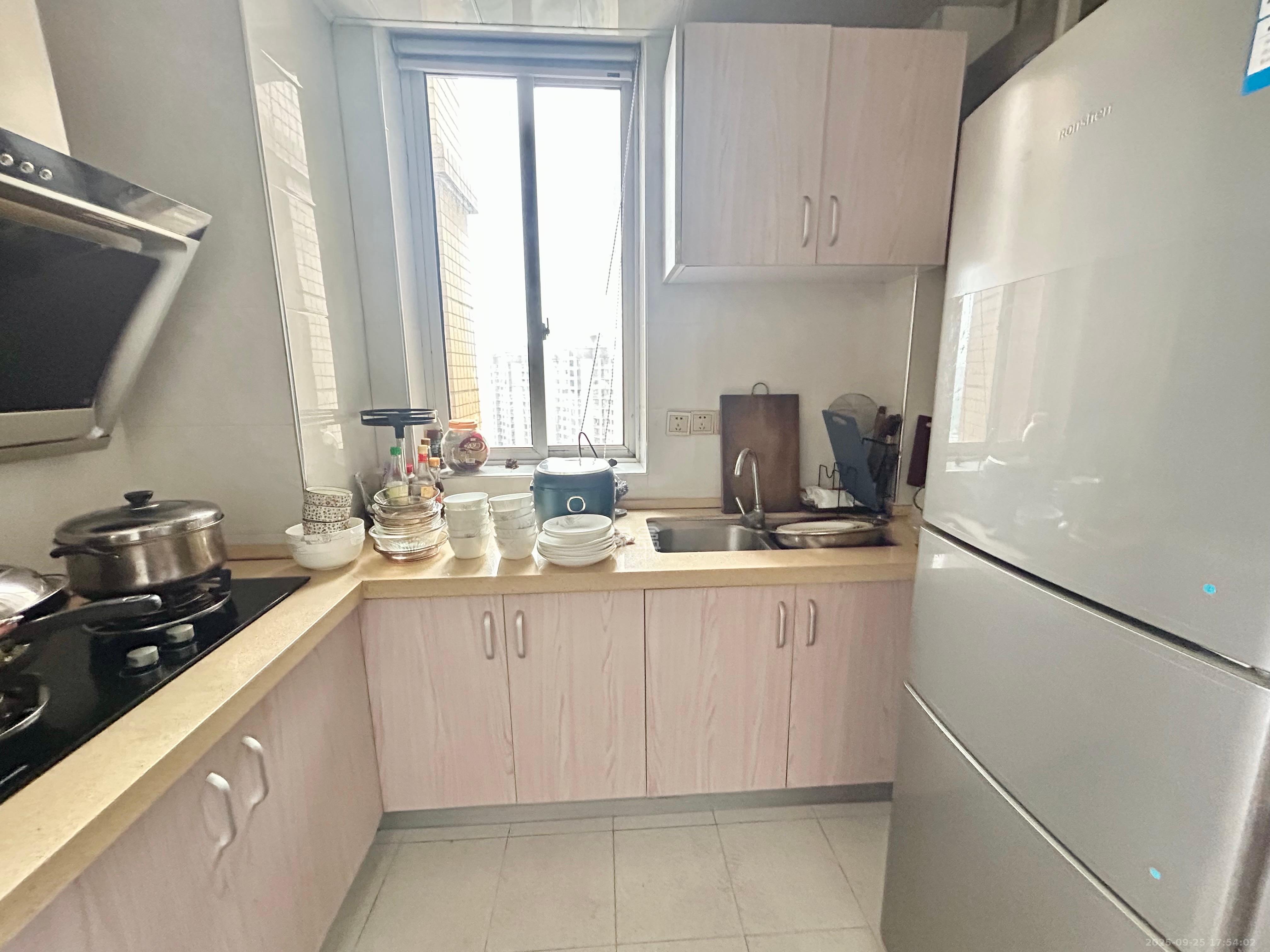 爱琴海岸 2室1厅1卫 1700.0元/月 爱琴海岸 2室1厅1卫 1700.0元/月室内图