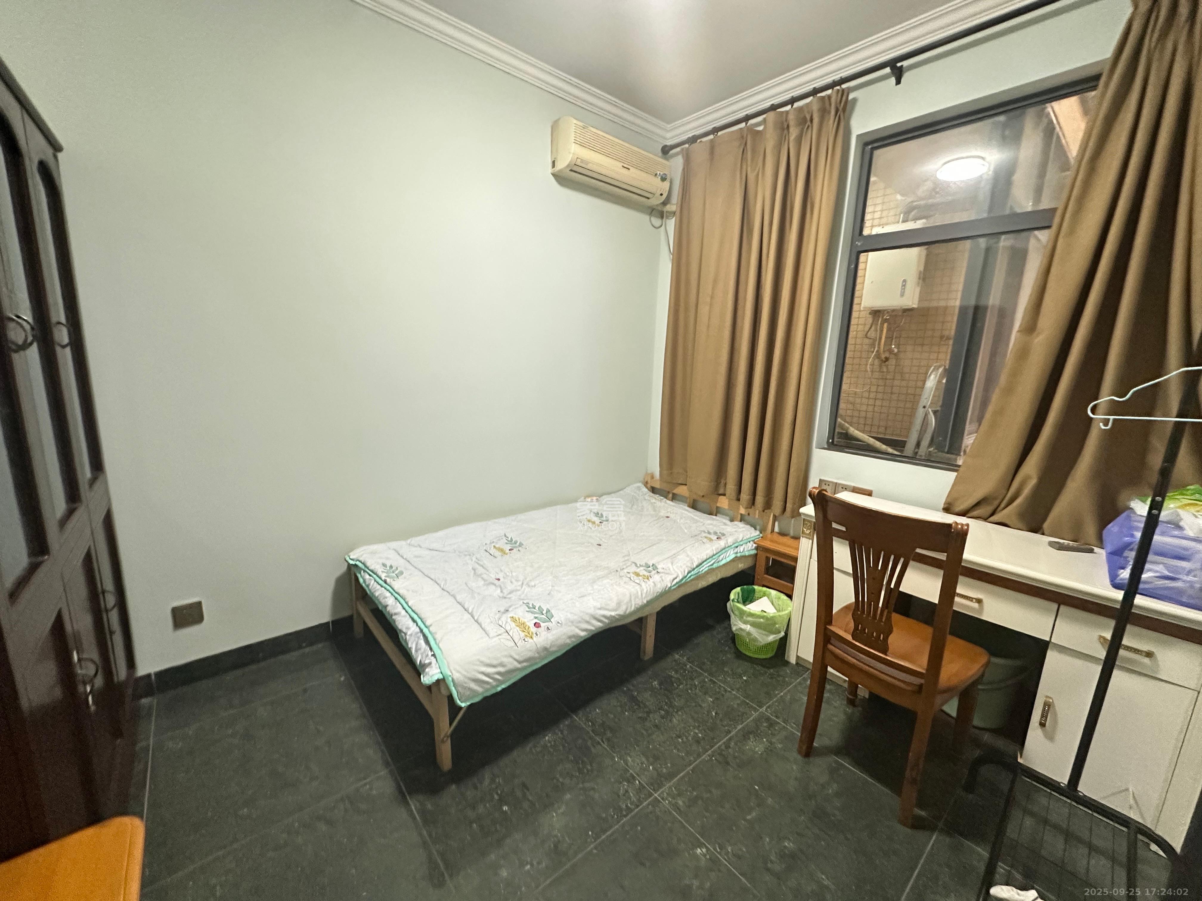 剑桥名门 2室1厅1卫 1800.0元/月 剑桥名门 2室1厅1卫 1800.0元/月室内图