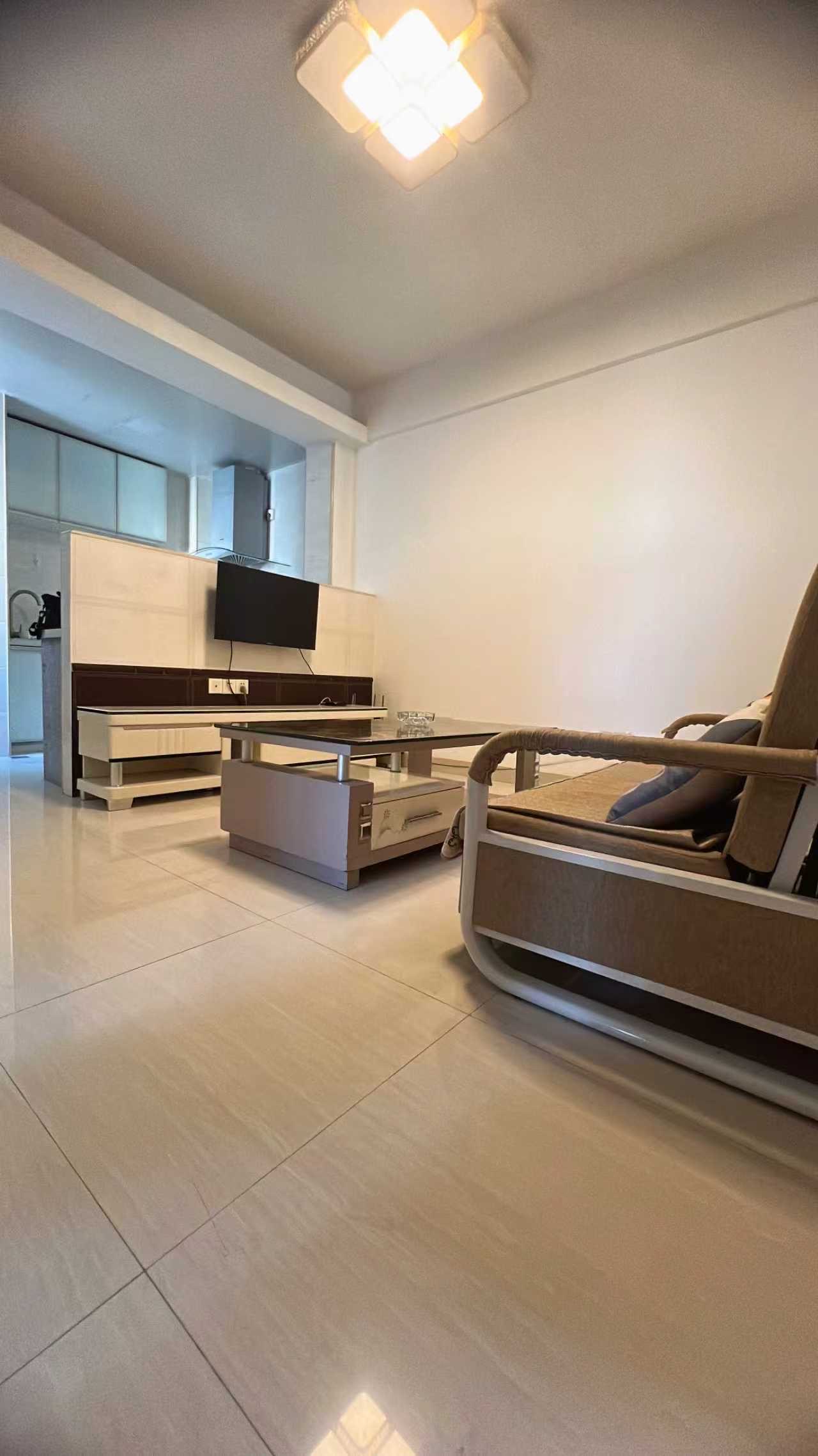 玉龙湾 2室1厅1卫 2200.0元/月 玉龙湾 2室1厅1卫 2200.0元/月室内图