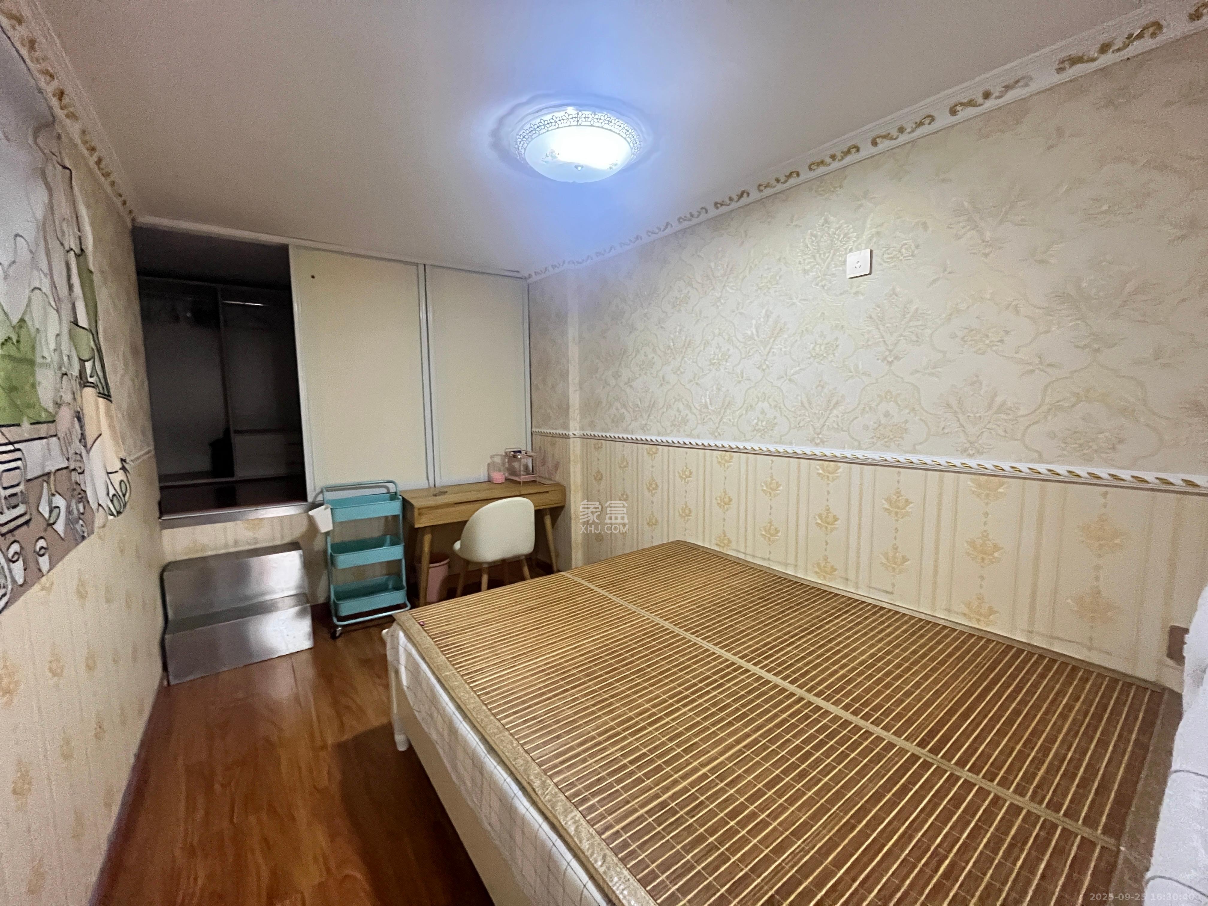 宏景名厦 3室2厅2卫 2600.0元/月 宏景名厦 3室2厅2卫 2600.0元/月室内图