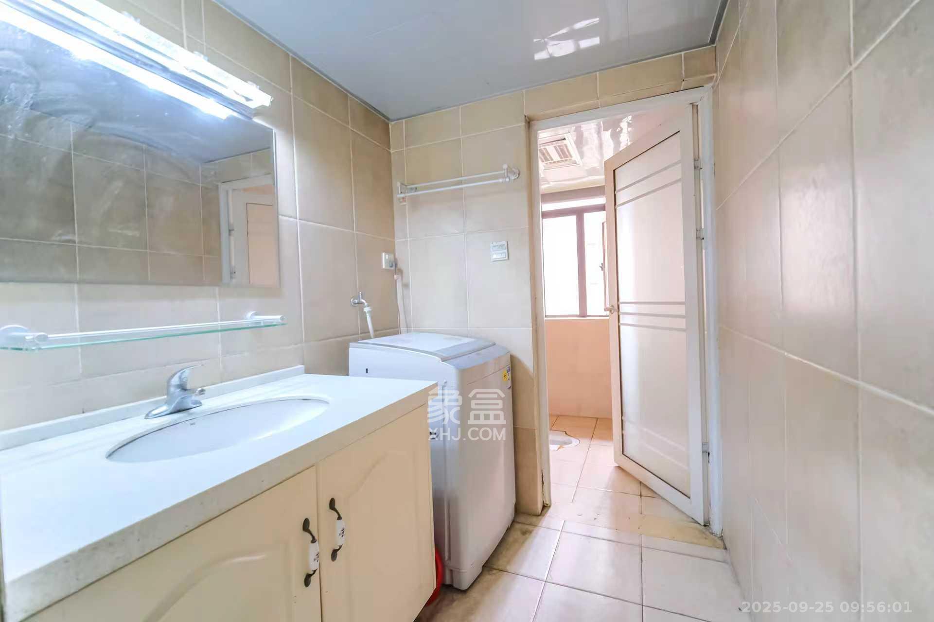 好望谷  3室2厅2卫    1800.0元/月室内图