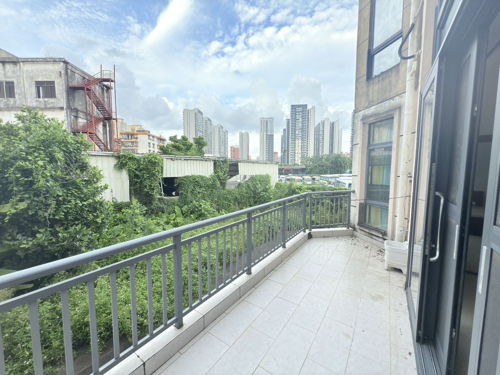 丹玺流泉 8室3厅3卫 12000.0元/月 丹玺流泉 8室3厅3卫 12000.0元/月室内图