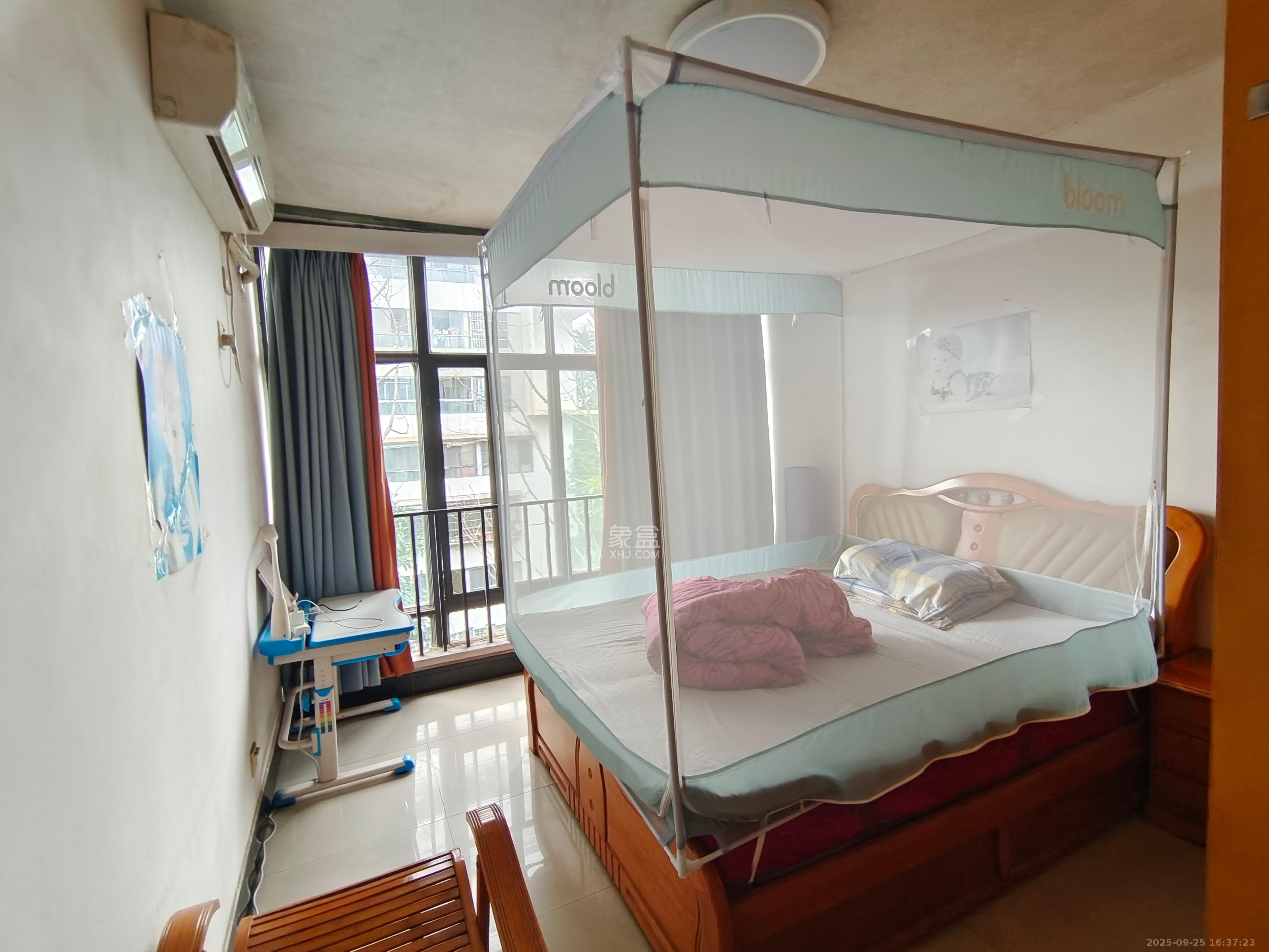 阳光100一期、四五期 4室2厅2卫 4300.0元/月 阳光100一期、四五期 4室2厅2卫 4300.0元/月室内图