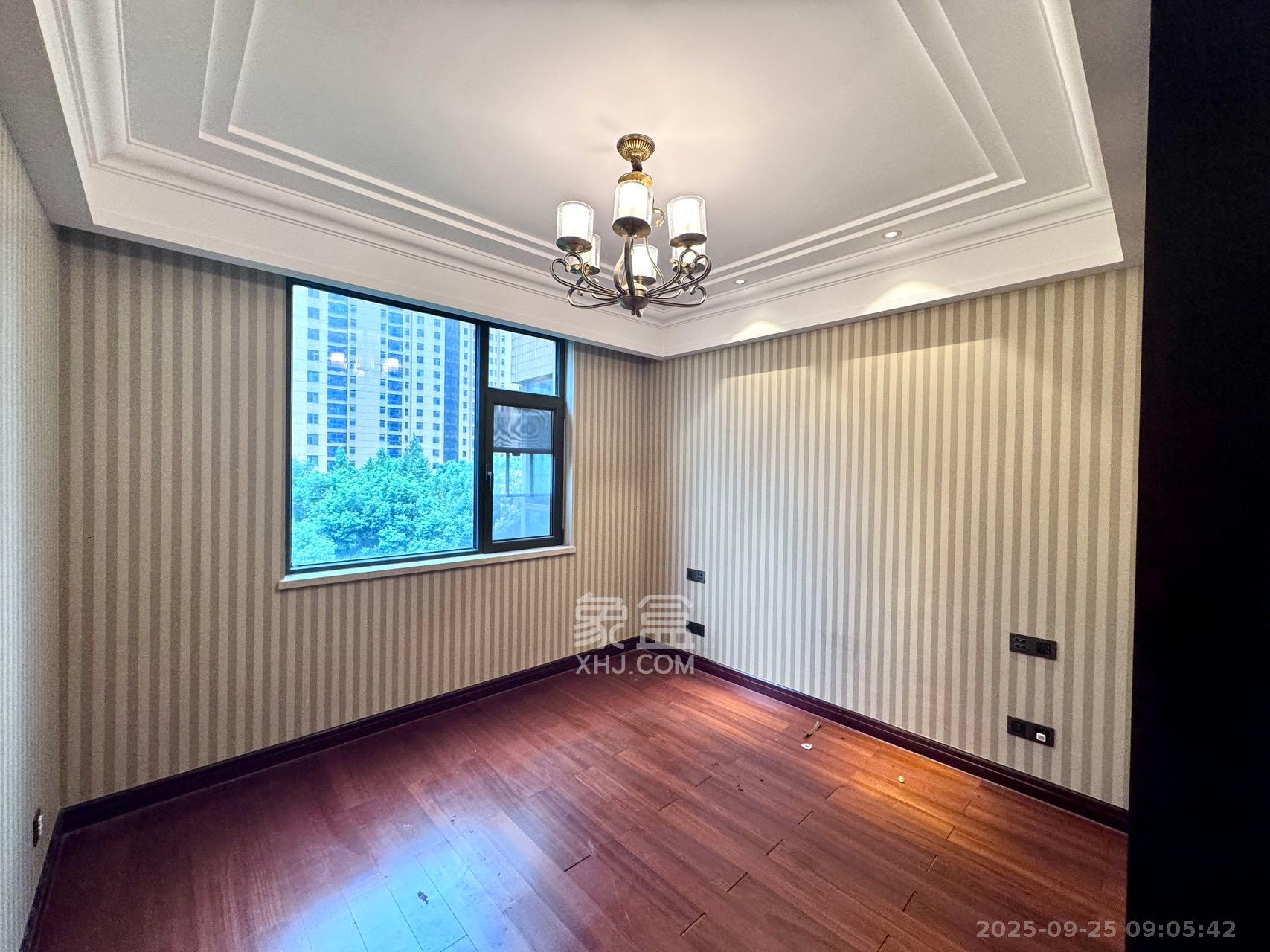 运达中央广场一、二期 3室2厅2卫 7000.0元/月 运达中央广场一、二期 3室2厅2卫 7000.0元/月室内图