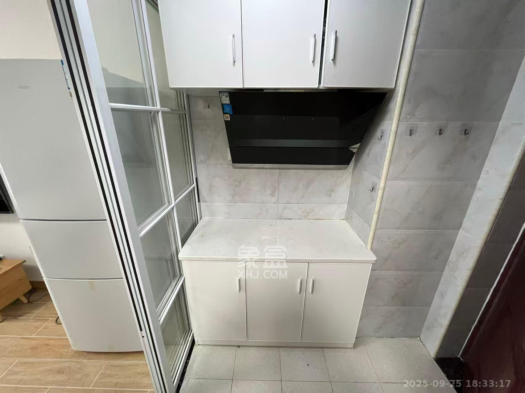 蓝光雍锦阁 1室1厅1卫 1600.0元/月 蓝光雍锦阁 1室1厅1卫 1600.0元/月室内图