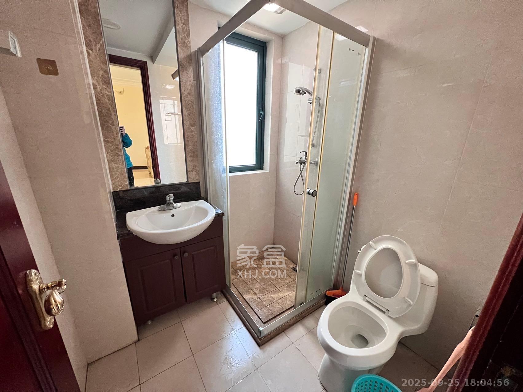 恒大雅苑 2室2厅1卫 2200.0元/月 恒大雅苑 2室2厅1卫 2200.0元/月室内图