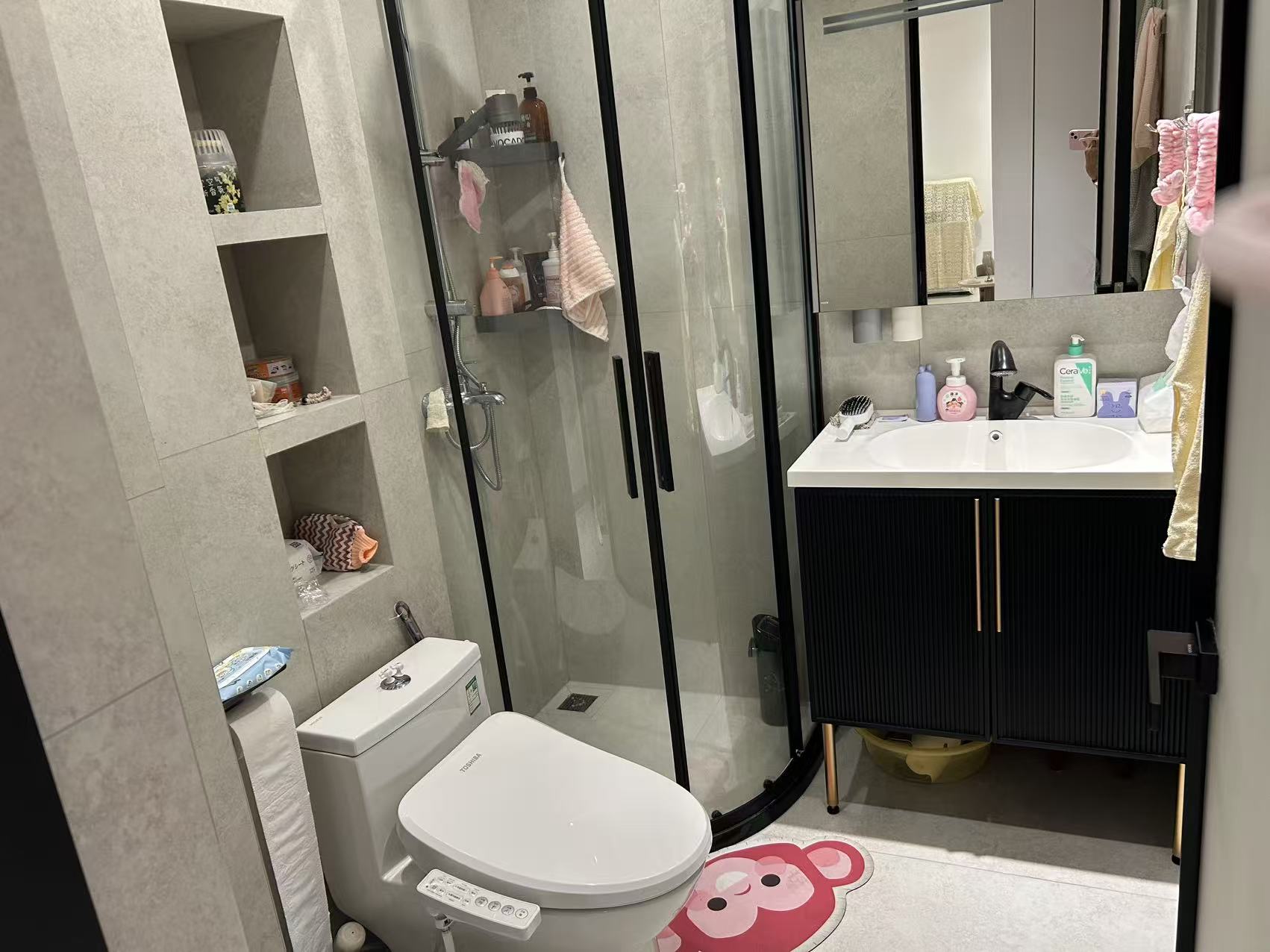 富力首府 3室2厅2卫 9800.0元/月 富力首府 3室2厅2卫 9800.0元/月室内图