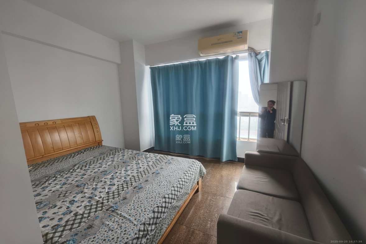 锦华时代 1室0厅0卫 2200.00元/月 锦华时代 1室0厅0卫 2200.00元/月室内图