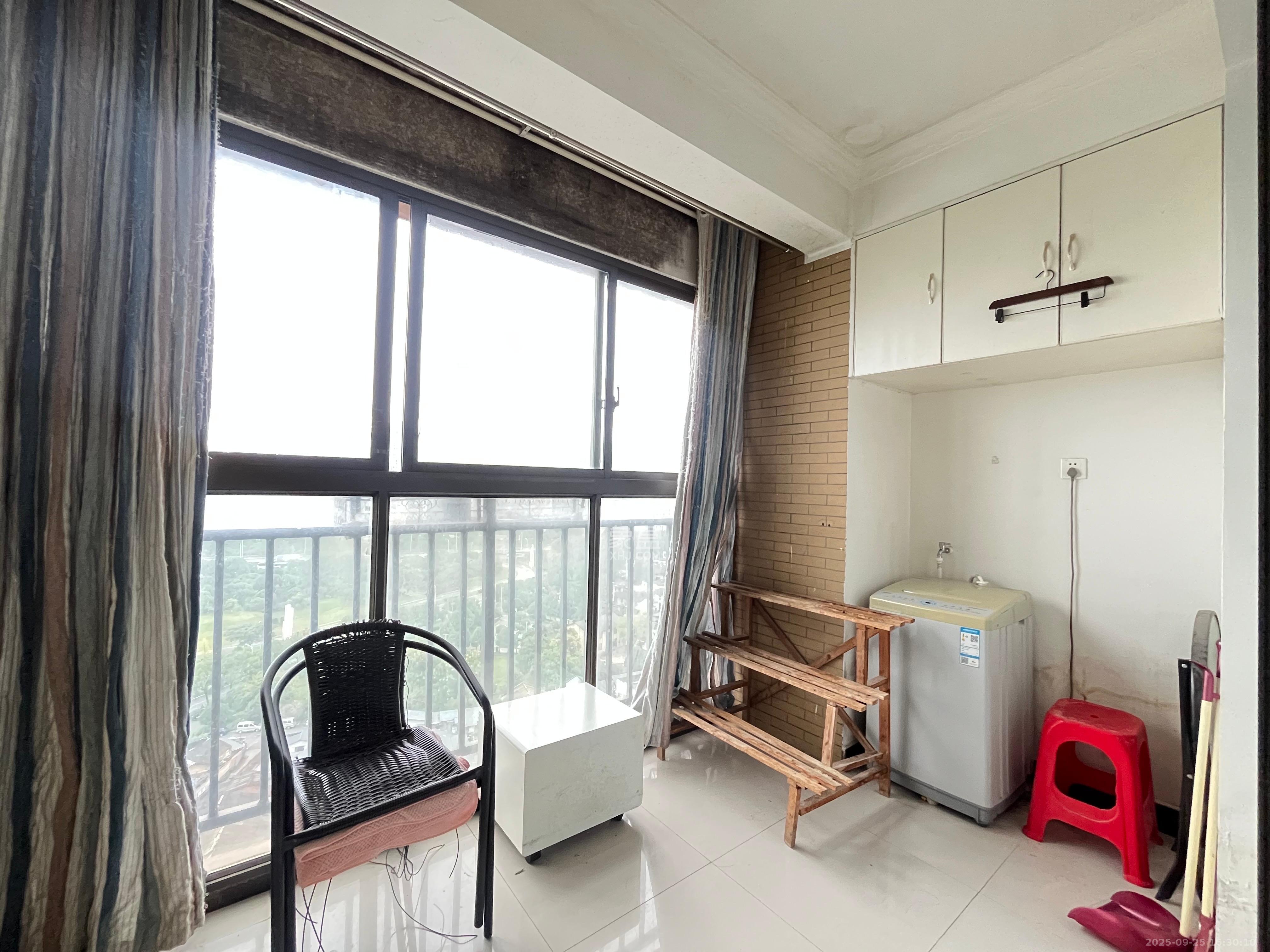 中一九骏(枫桥苑) 1室1厅1卫 1800.0元/月 中一九骏(枫桥苑) 1室1厅1卫 1800.0元/月室内图