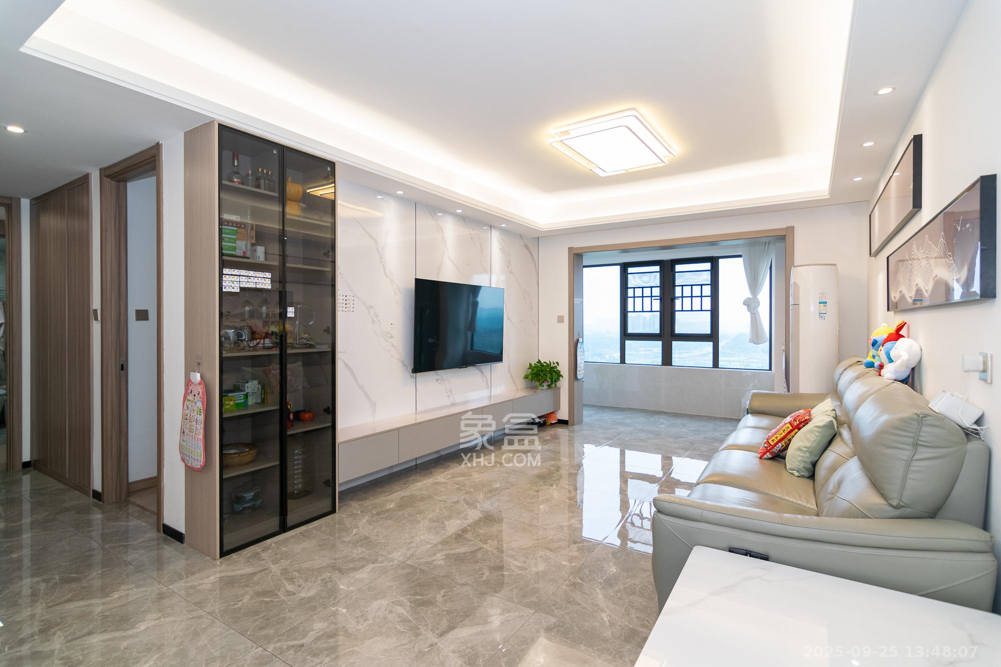 澳海文澜府 3室2厅2卫 89.0万 澳海文澜府 3室2厅2卫 89.0万客厅