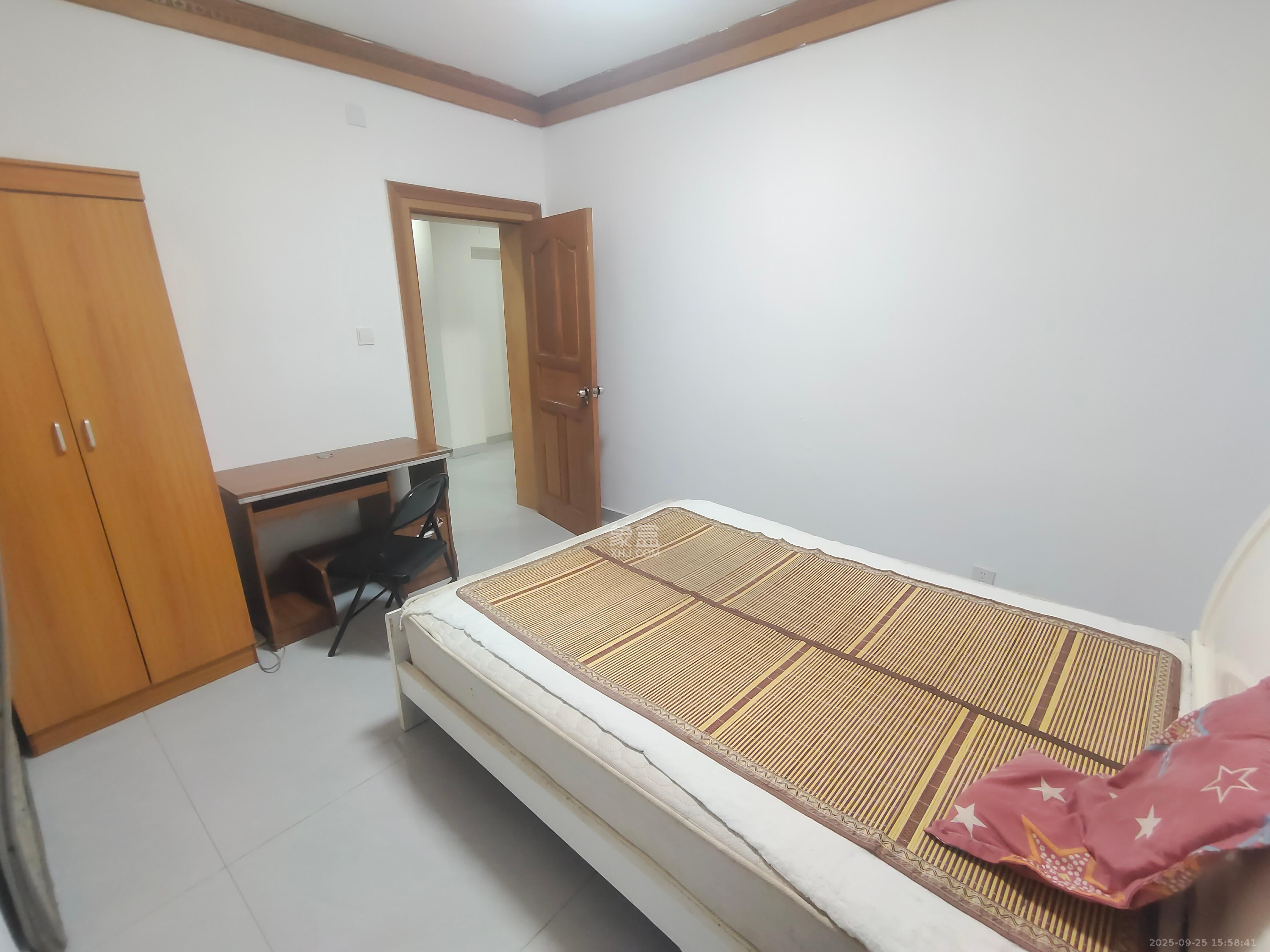 望兴家园  3室2厅2卫    2400.0元/月室内图