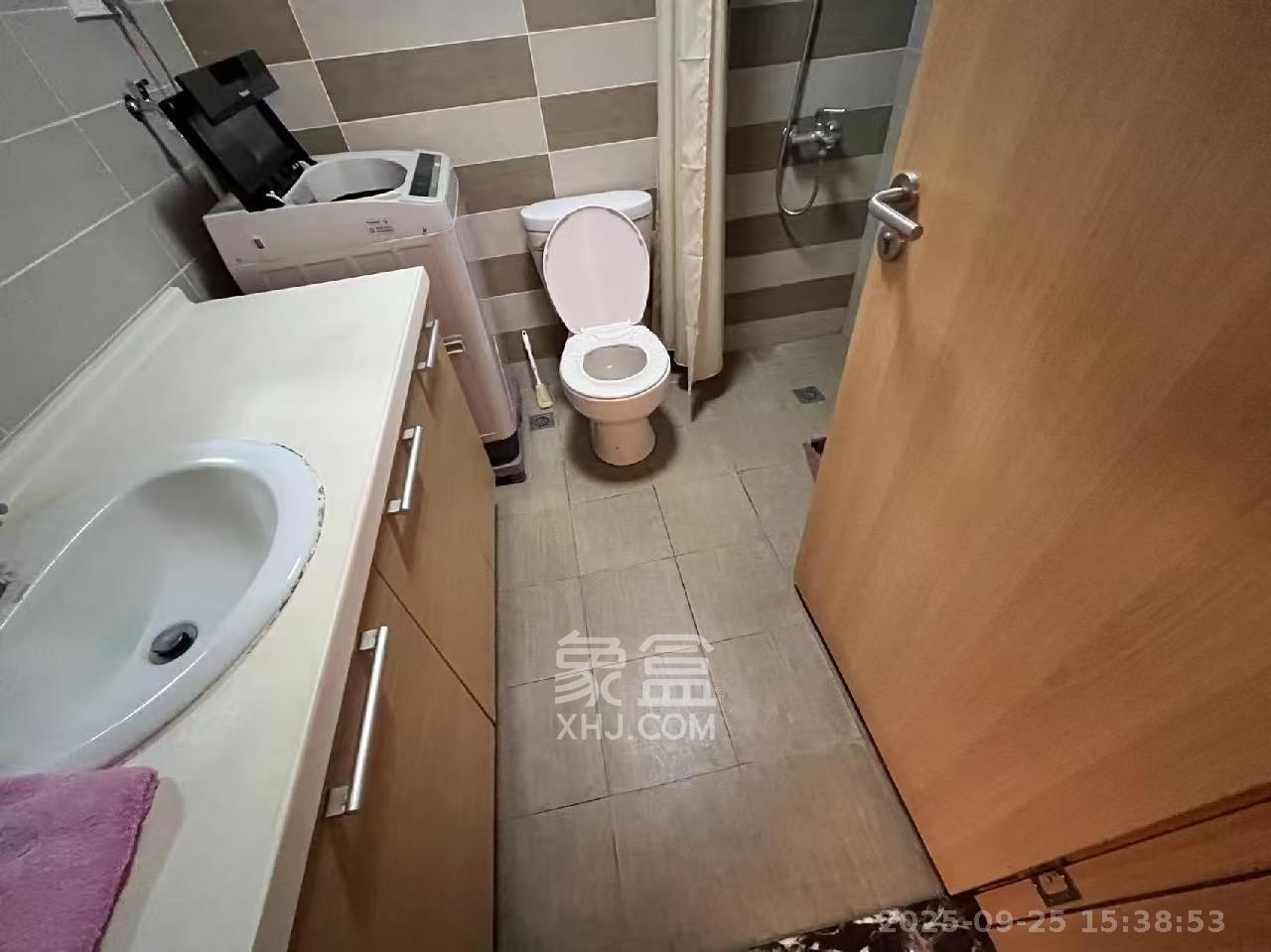 大财门公寓  1室1厅1卫   2100.00元/月室内图