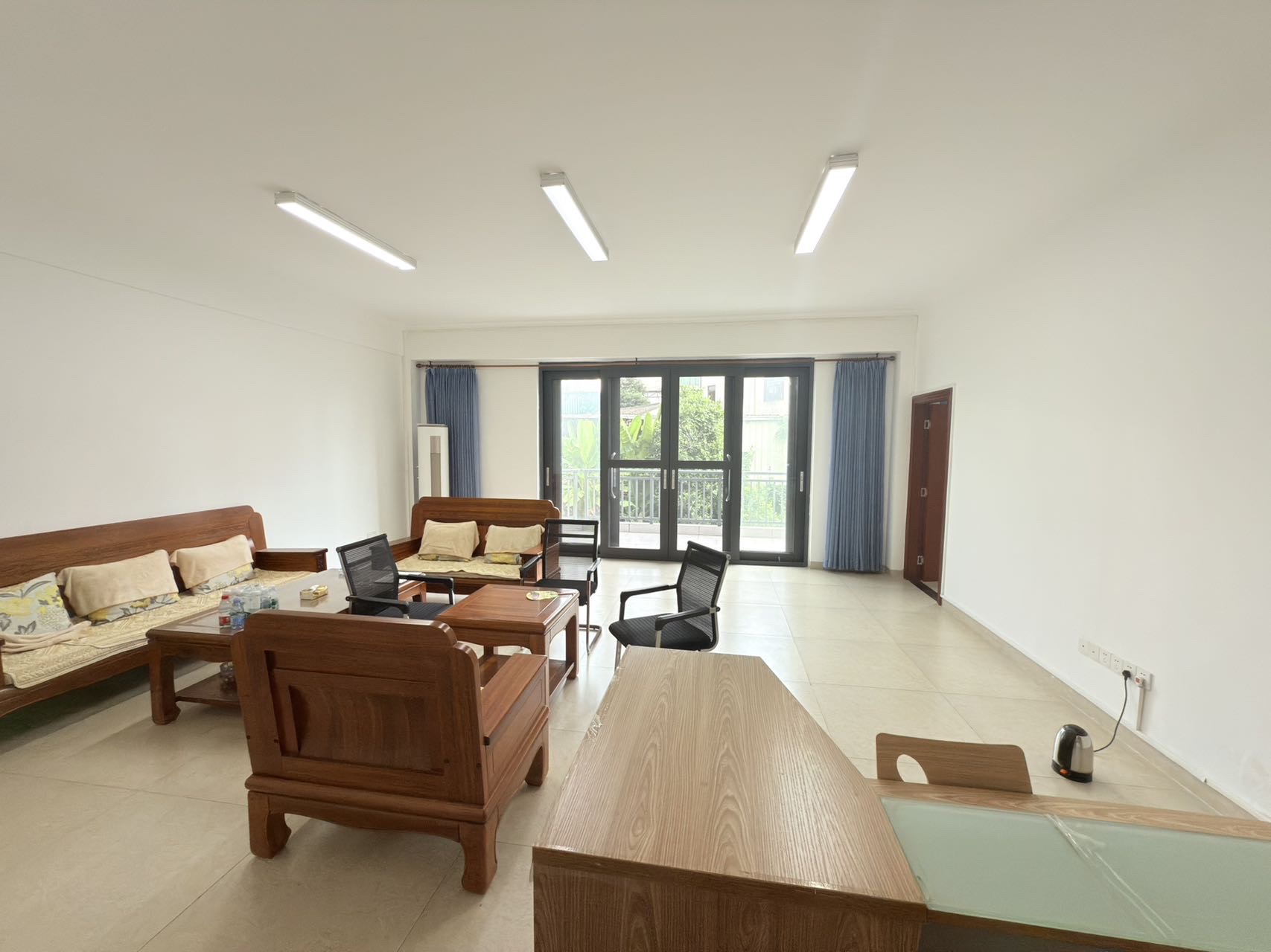 丹玺流泉 8室3厅3卫 12000.0元/月 丹玺流泉 8室3厅3卫 12000.0元/月室内图