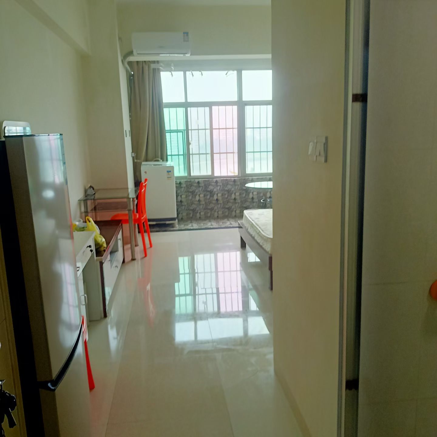 金水湾 1室0厅1卫 1300.0元/月 金水湾 1室0厅1卫 1300.0元/月室内图