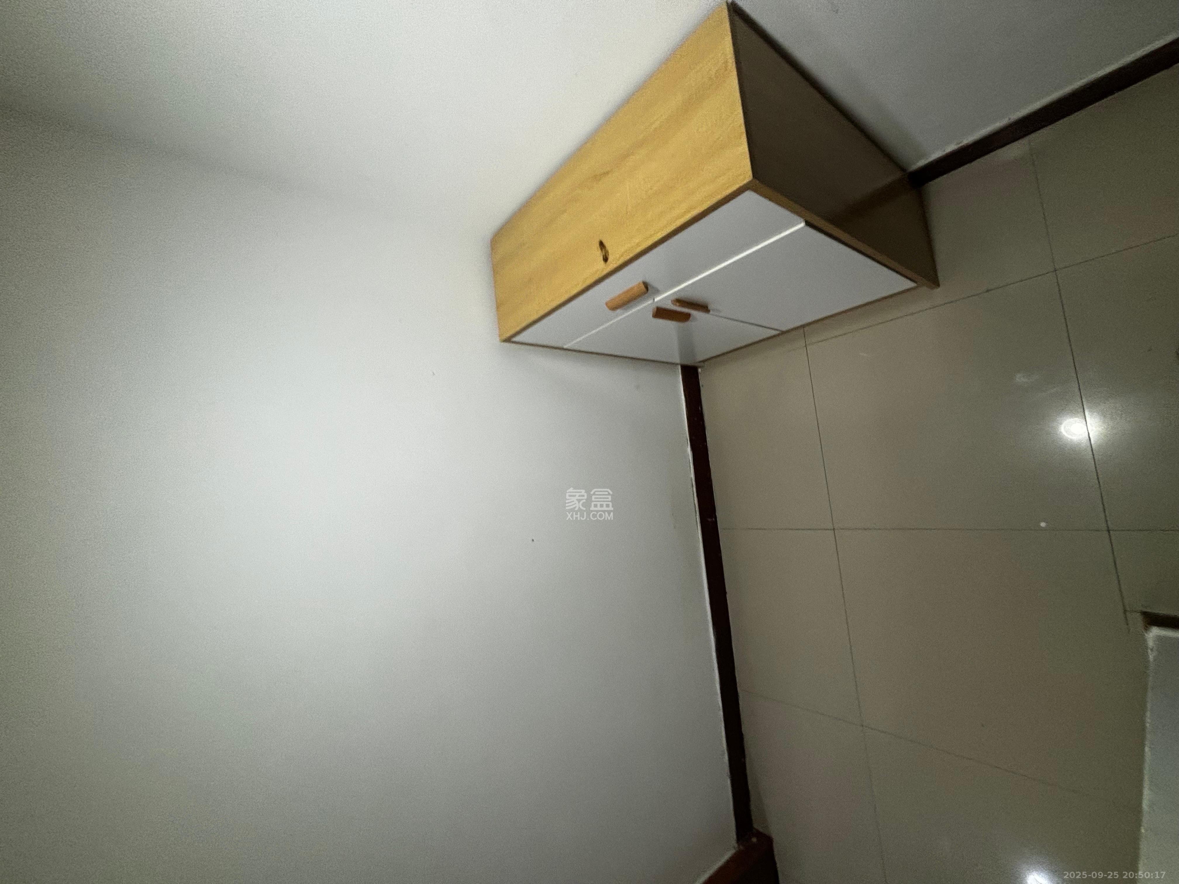 万科金域华府一期  1室1厅1卫    1400.0元/月室内图