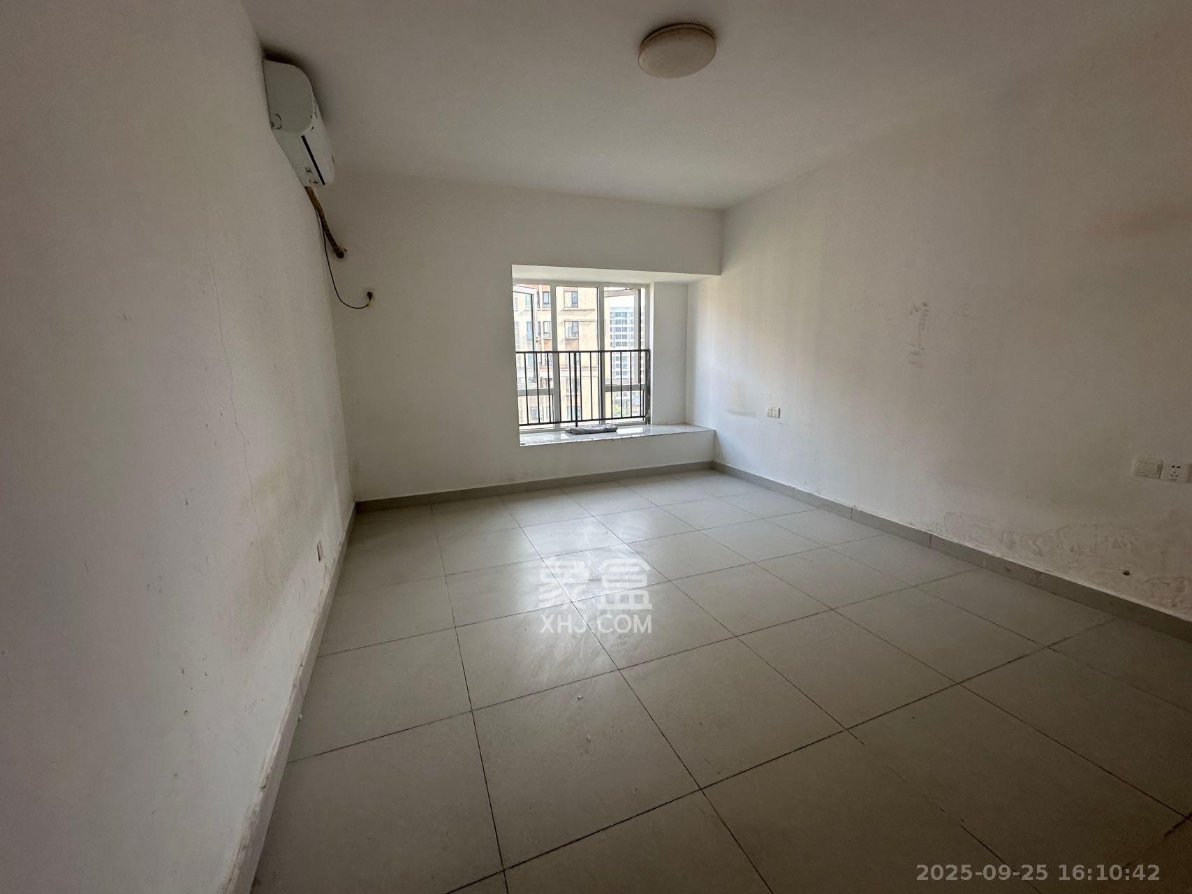 五矿紫湖香醍 4室2厅2卫 2200.0元/月 五矿紫湖香醍 4室2厅2卫 2200.0元/月室内图