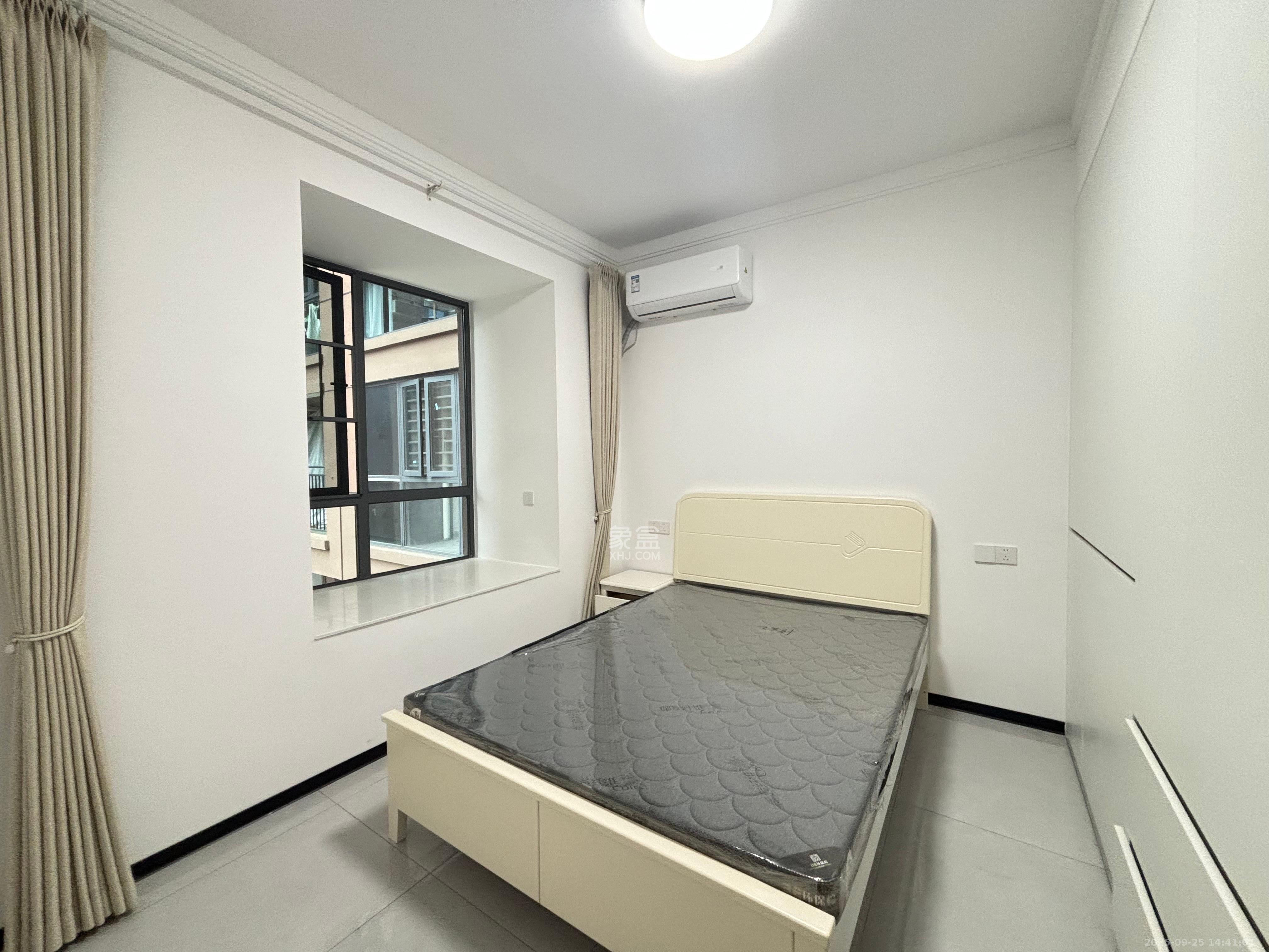 先锋新宇  3室2厅2卫   2500.00元/月室内图