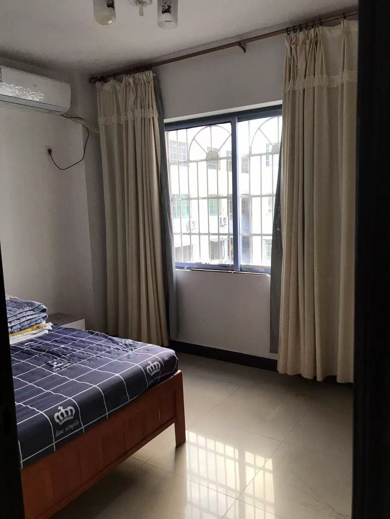 滨江花园(青年路) 3室2厅2卫 2500.0元/月 滨江花园(青年路) 3室2厅2卫 2500.0元/月室内图