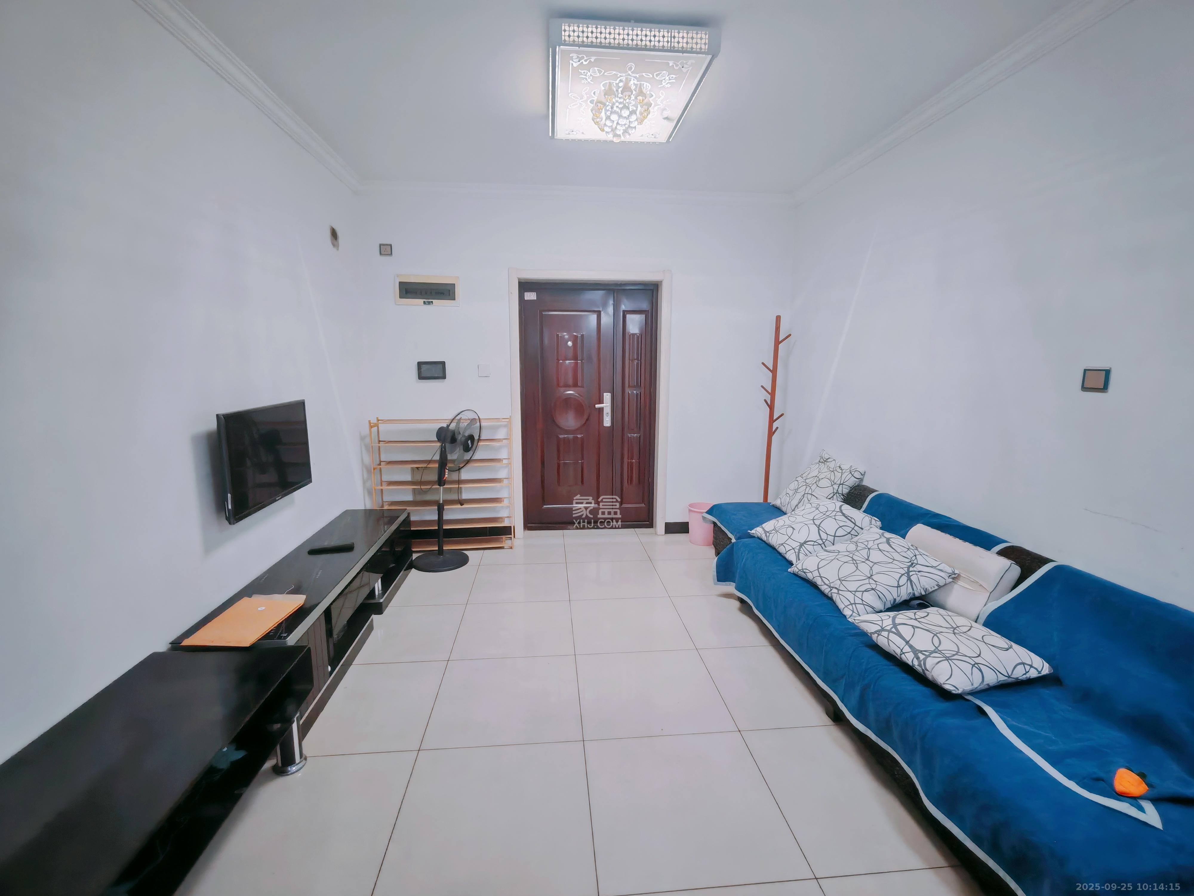 绿地中央广场  2室1厅1卫    2400.0元/月 绿地中央广场  2室1厅1卫    2400.0元/月室内图