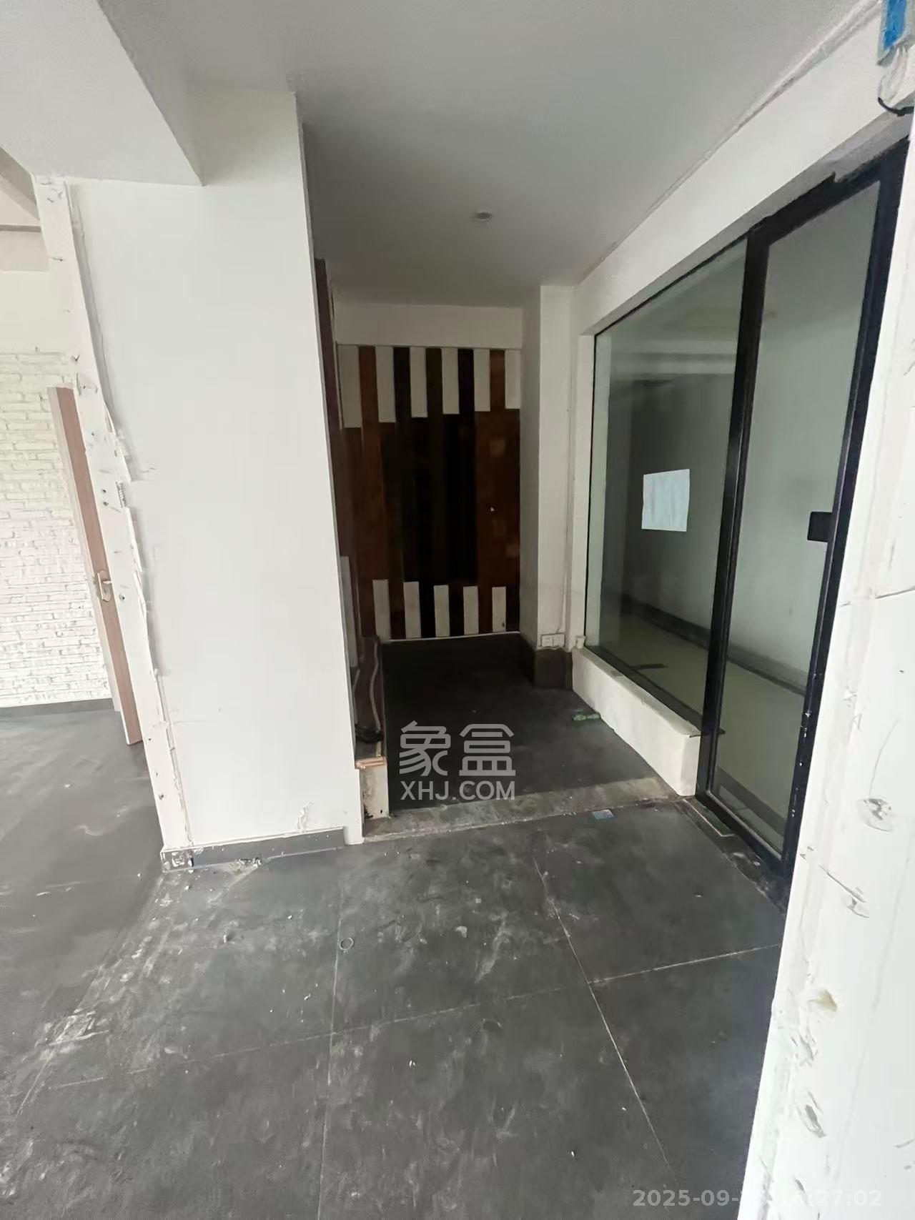 长城雅苑   180.0㎡      7000.0元/月室内图