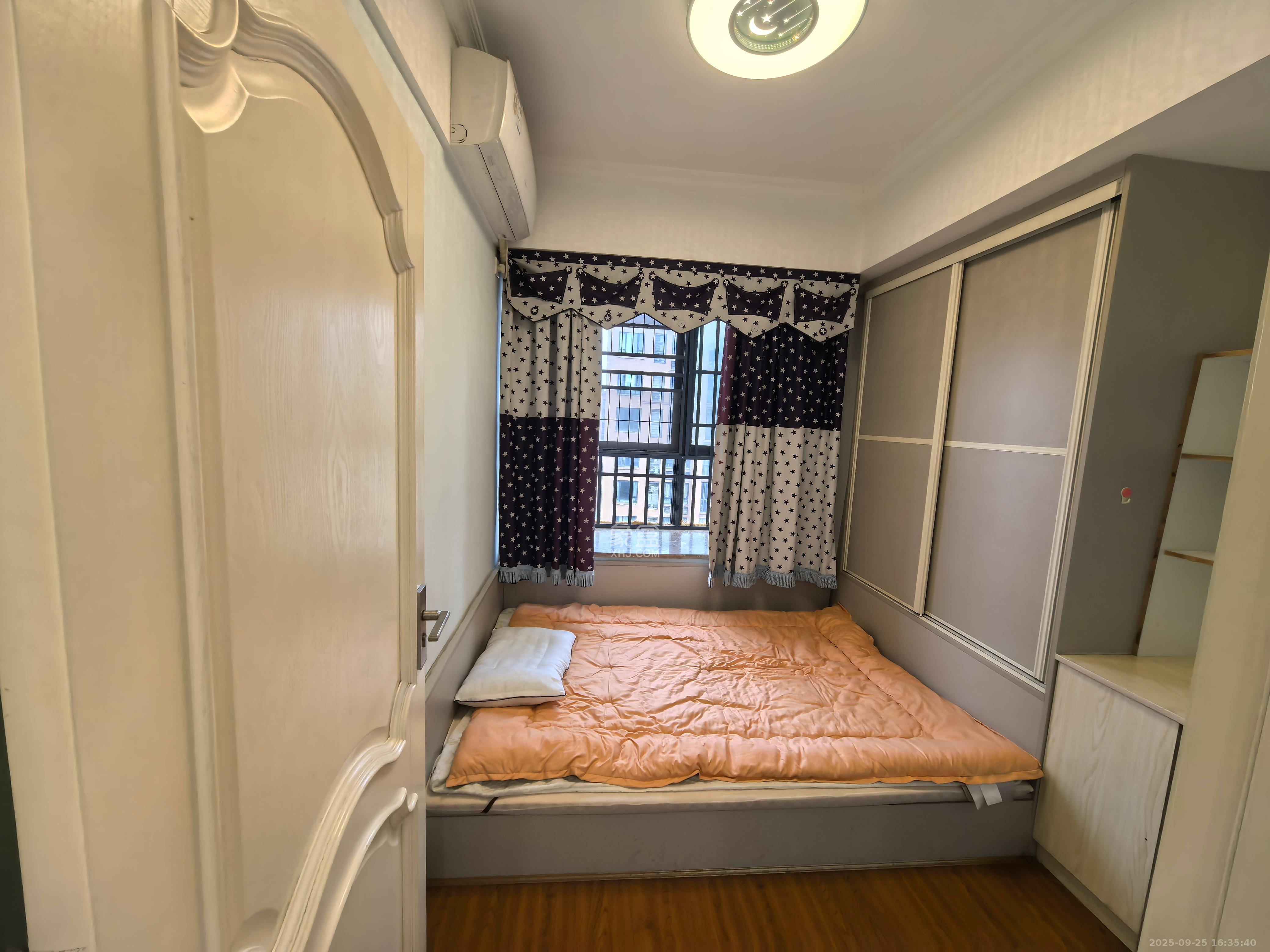 中信凯旋城（中信新城四期）  4室2厅2卫    2400.0元/月室内图