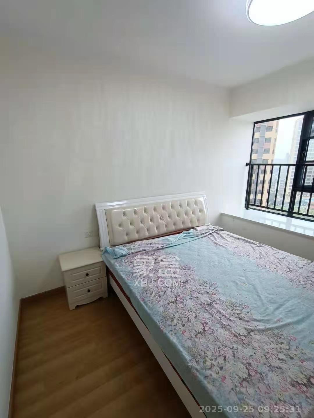 中建璟和城  3室2厅2卫   2400.00元/月室内图