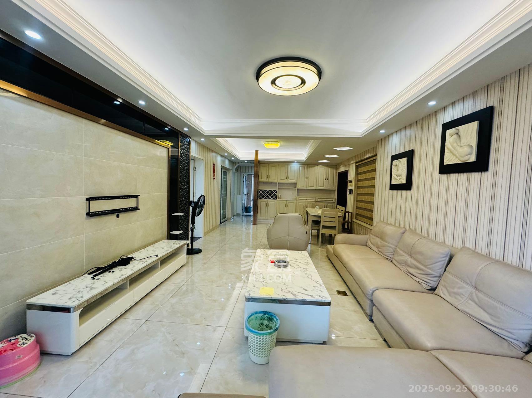 兴旺正佳广场(金石雅苑)  3室2厅2卫    3000.0元/月 兴旺正佳广场(金石雅苑)  3室2厅2卫    3000.0元/月室内图