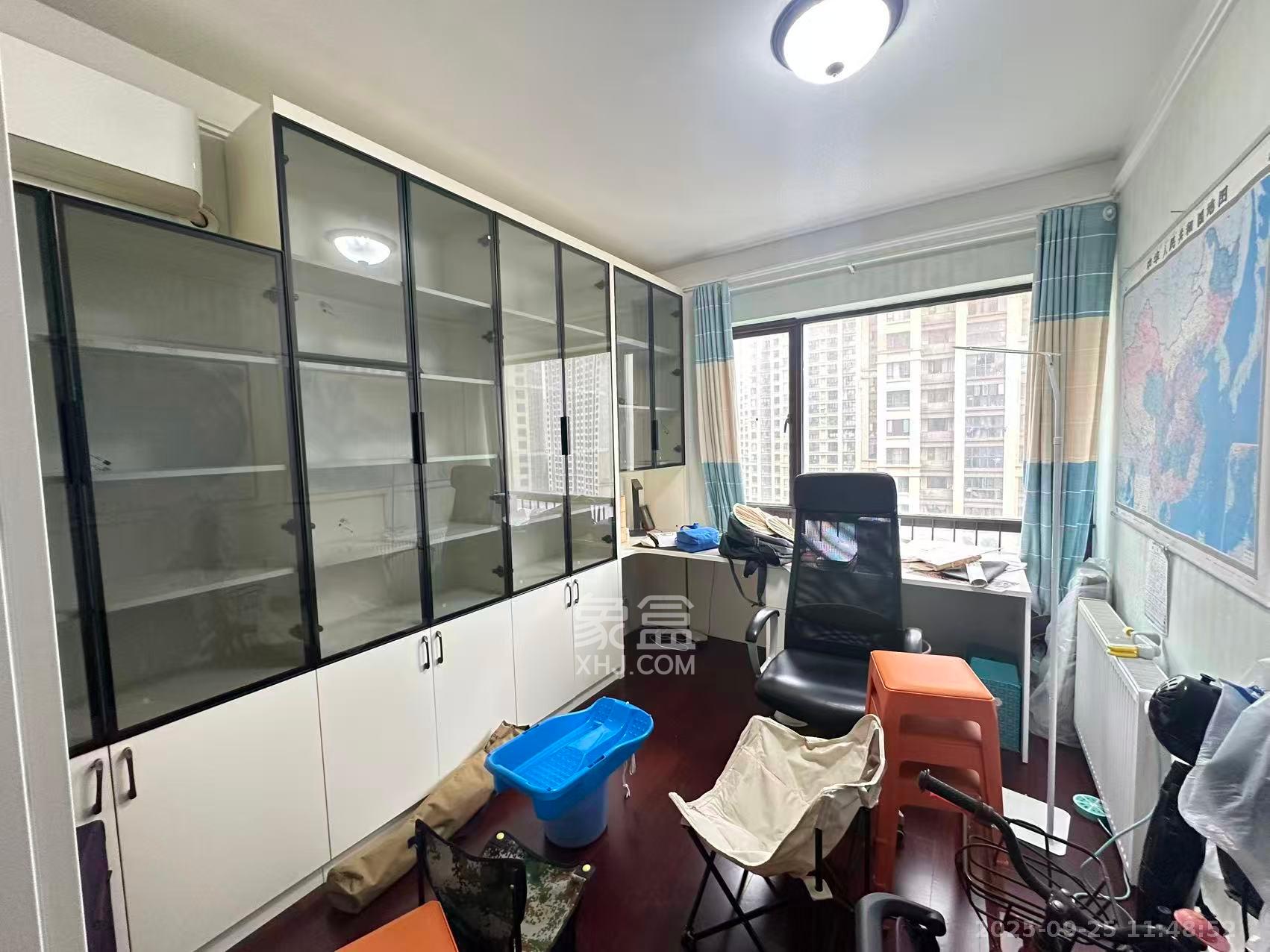 中海国际三期 1室2厅2卫 2600.0元/月 中海国际三期 1室2厅2卫 2600.0元/月室内图