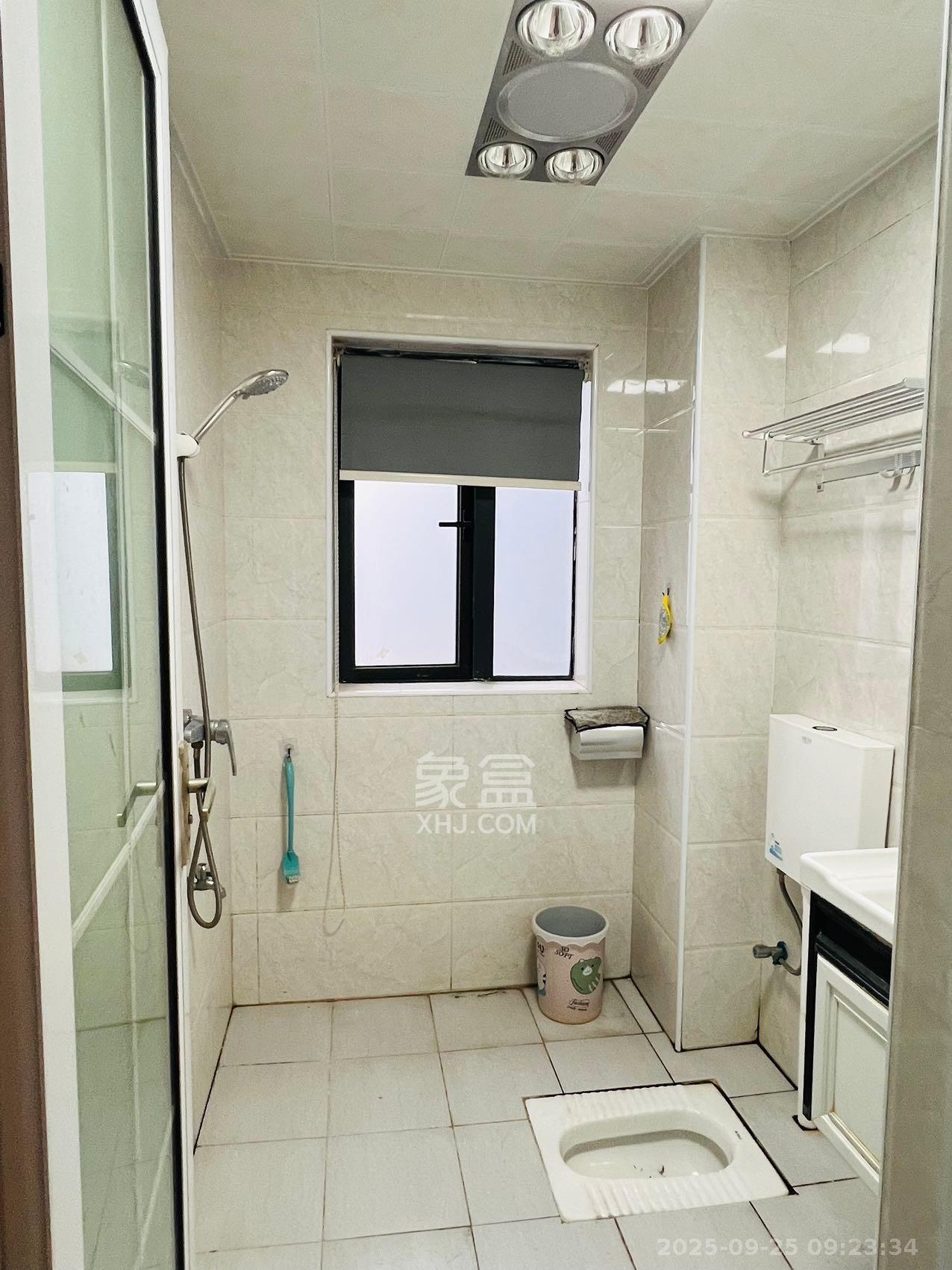 长房云时代  1室1厅1卫    2450.0元/月户型图