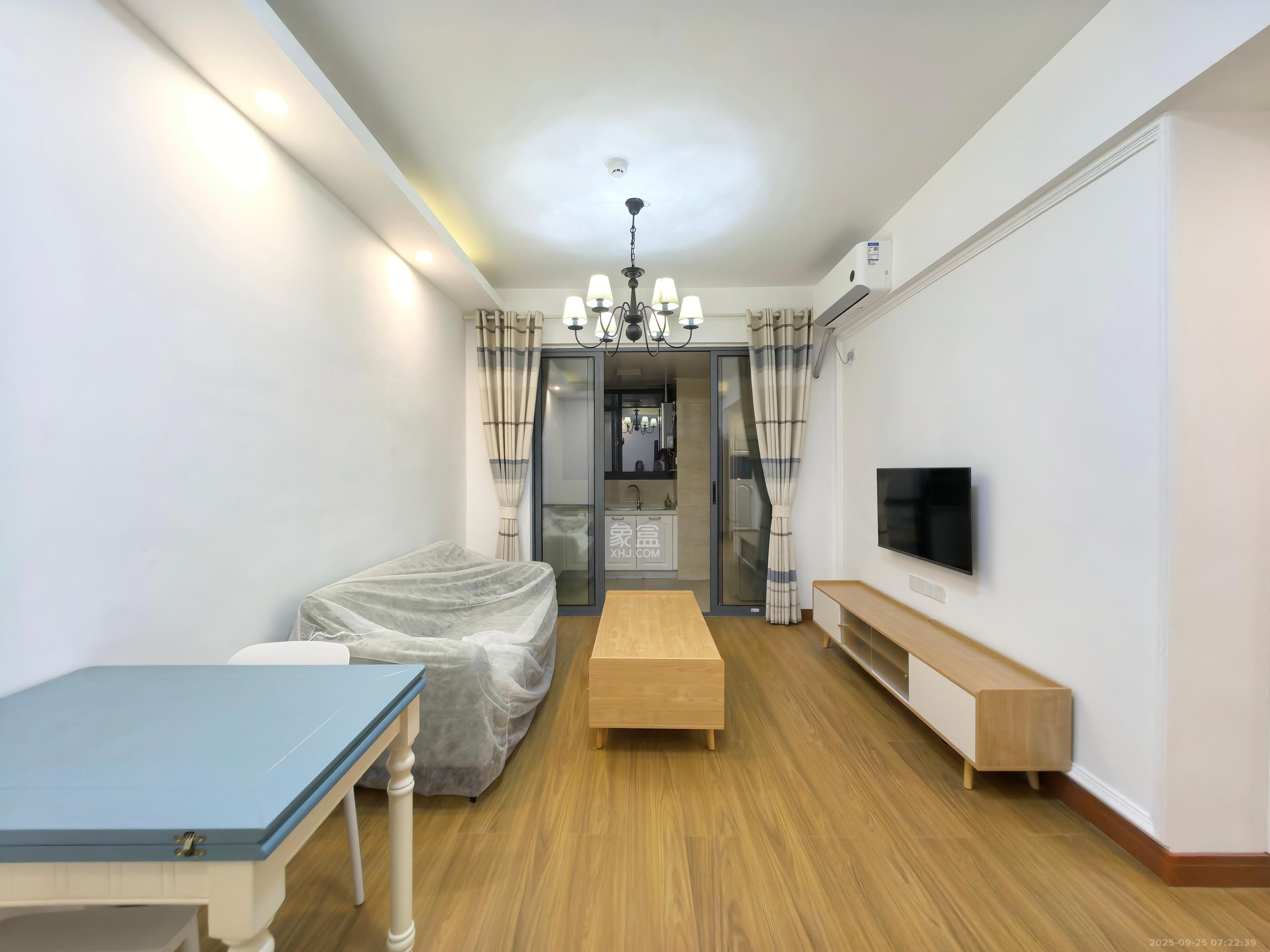 中欣楚天雅郡  1室1厅1卫    1800.0元/月