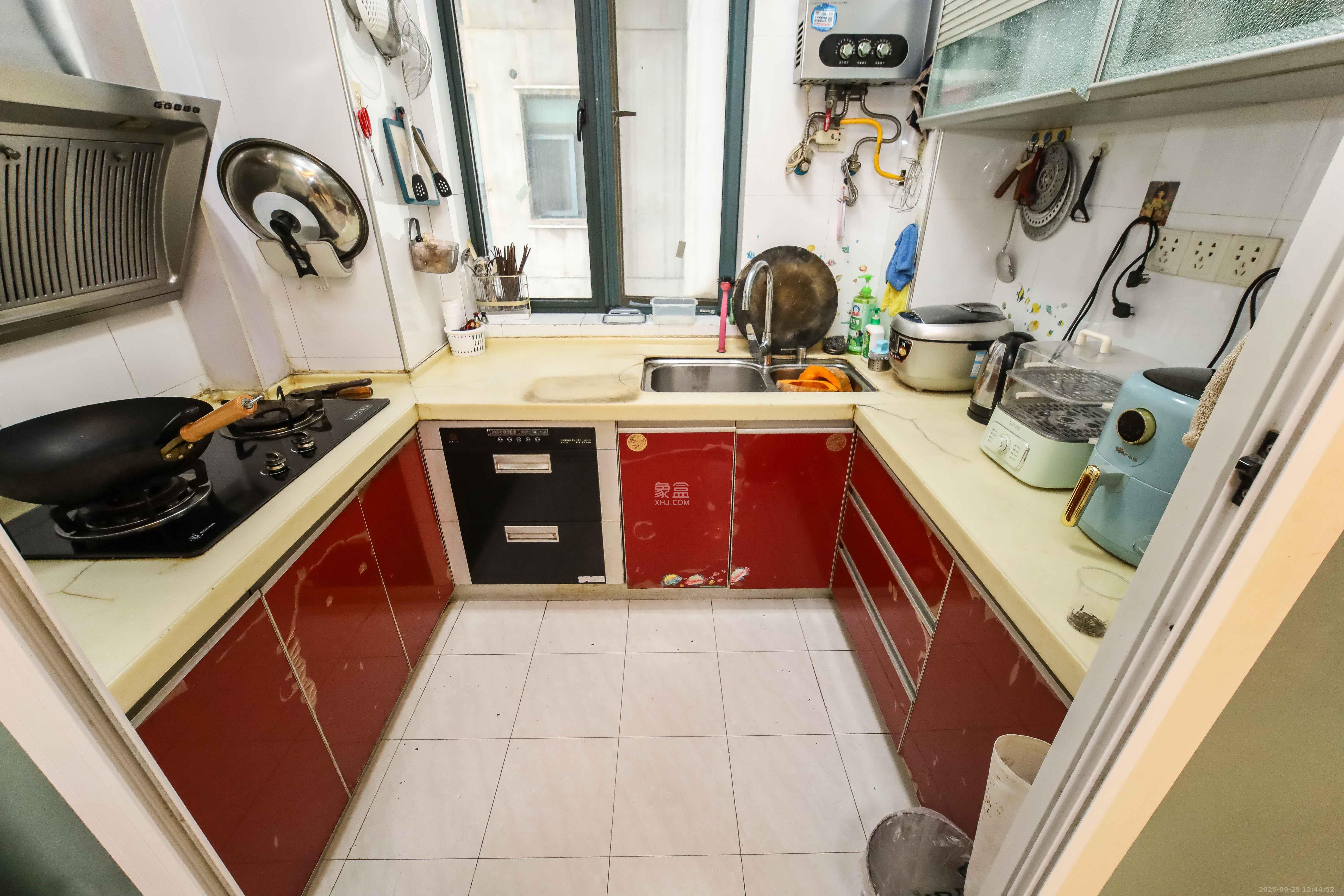 浏阳河畔家园 2室2厅2卫 75.0万 浏阳河畔家园 2室2厅2卫 75.0万厨房