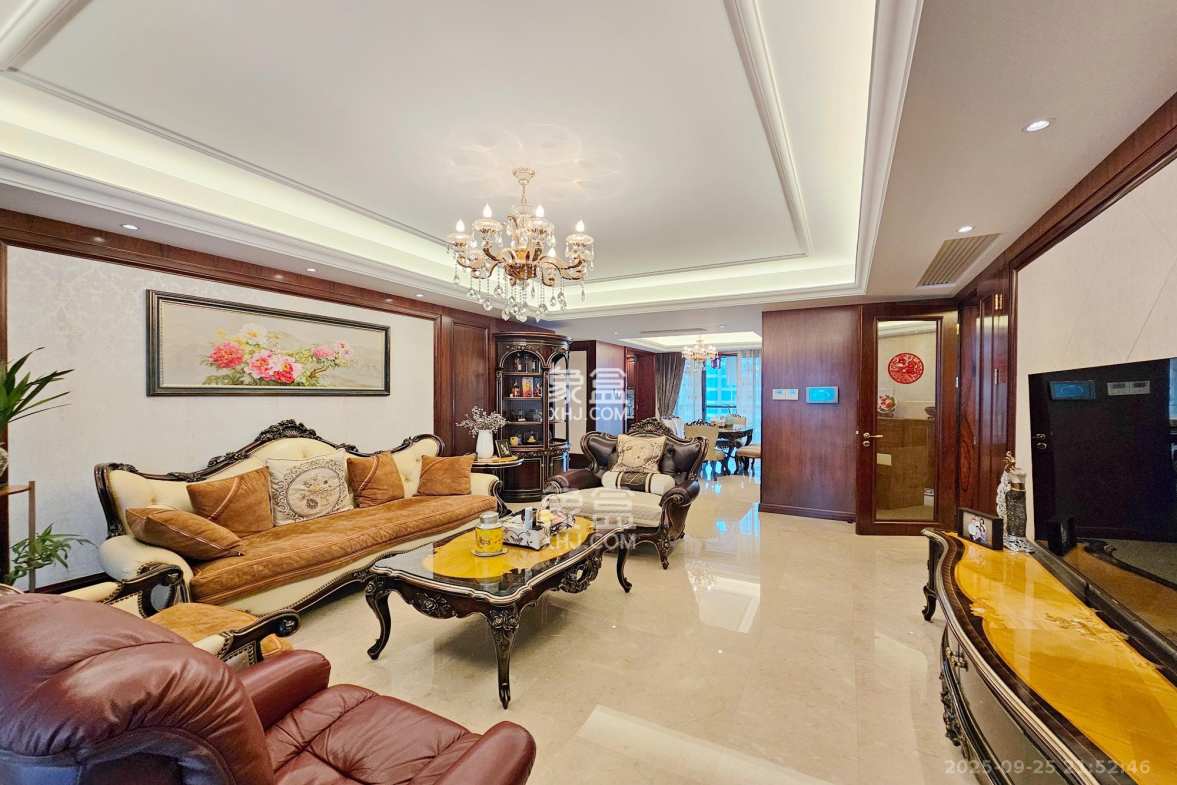 运达中央广场一、二期 3室2厅3卫 320.0万 运达中央广场一、二期 3室2厅3卫 320.0万客厅