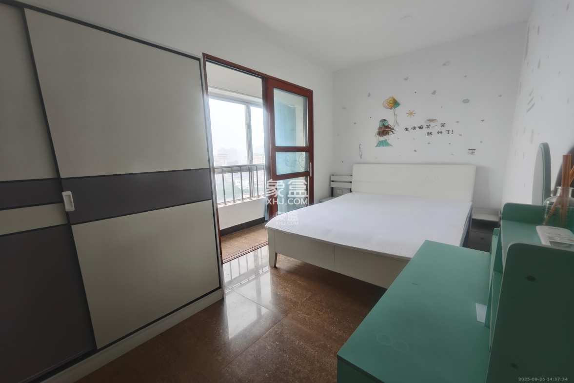 锦华时代 1室0厅0卫 2200.00元/月 锦华时代 1室0厅0卫 2200.00元/月室内图