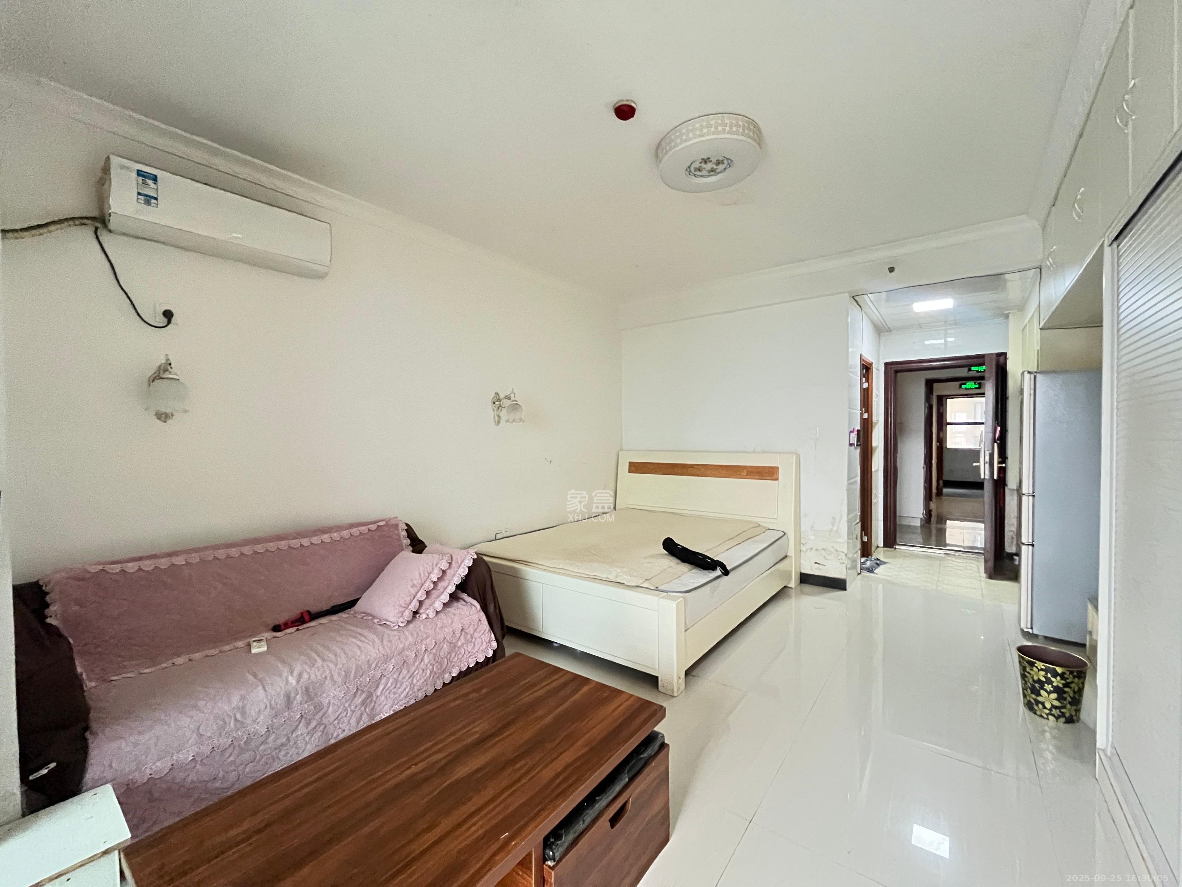 中一九骏（枫桥苑）  1室1厅1卫    1800.0元/月室内图