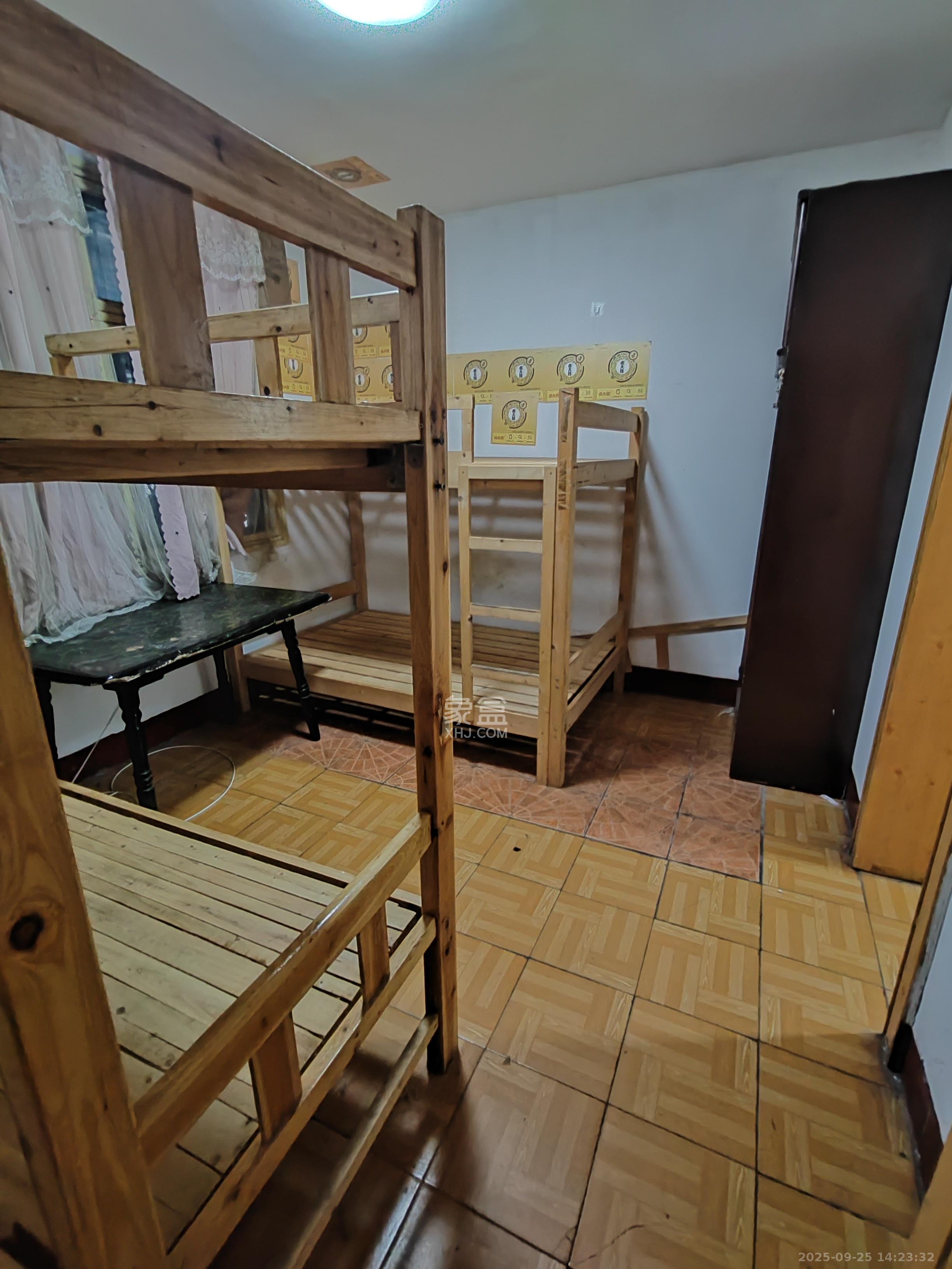 东牌楼街散盘 3室1厅1卫 1500.0元/月 东牌楼街散盘 3室1厅1卫 1500.0元/月室内图