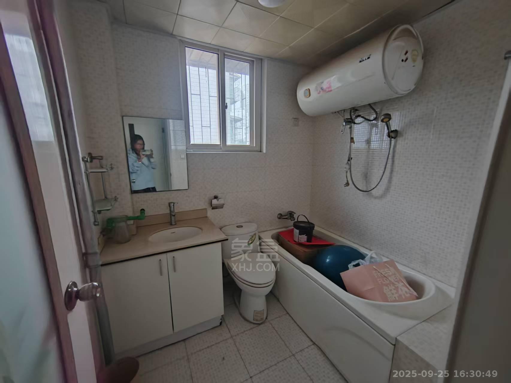 汇达花园 3室2厅0卫 1300.0元/月 汇达花园 3室2厅0卫 1300.0元/月室内图