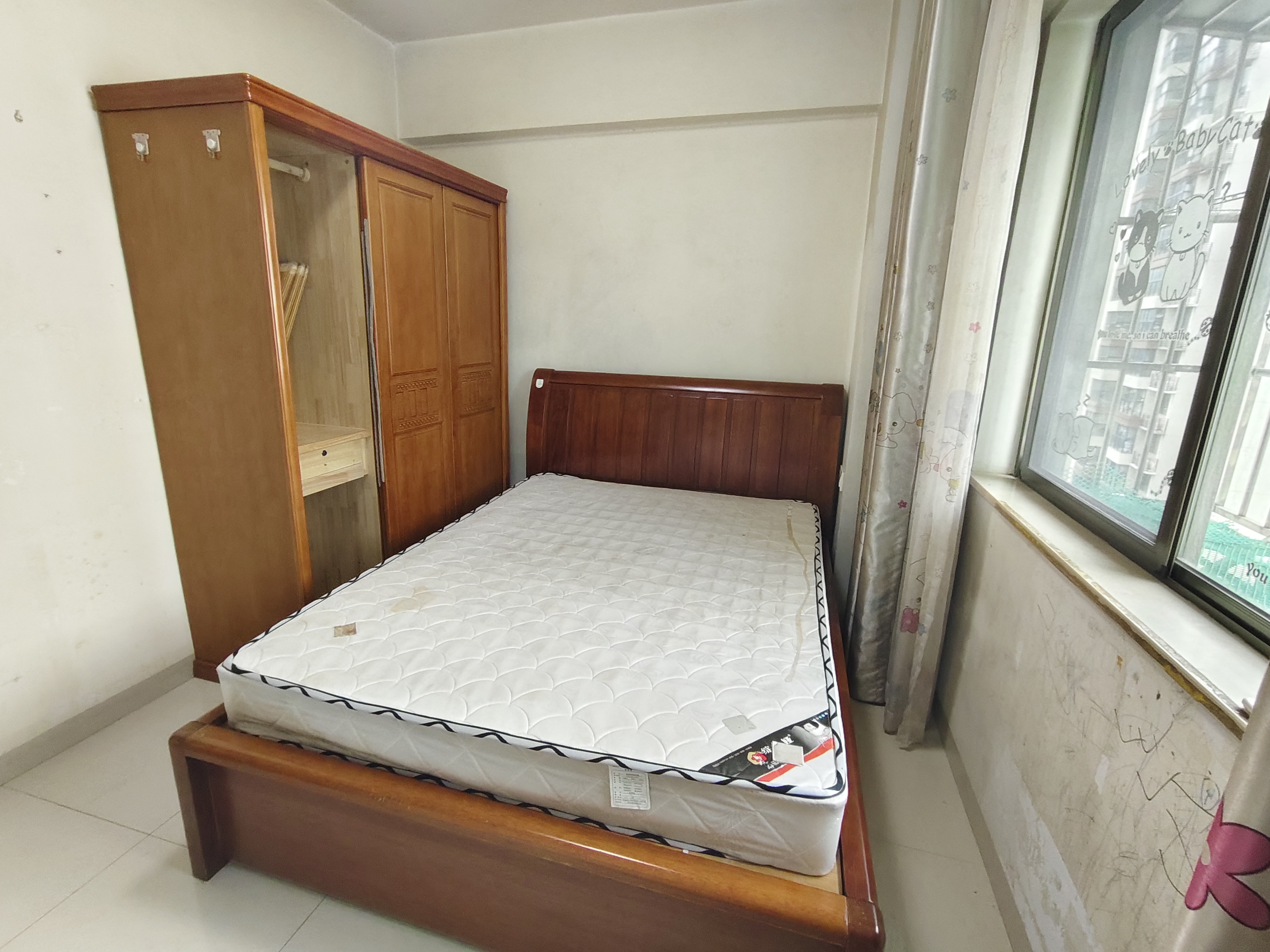 虹冠大厦  1室1厅1卫   2000.00元/月室内图